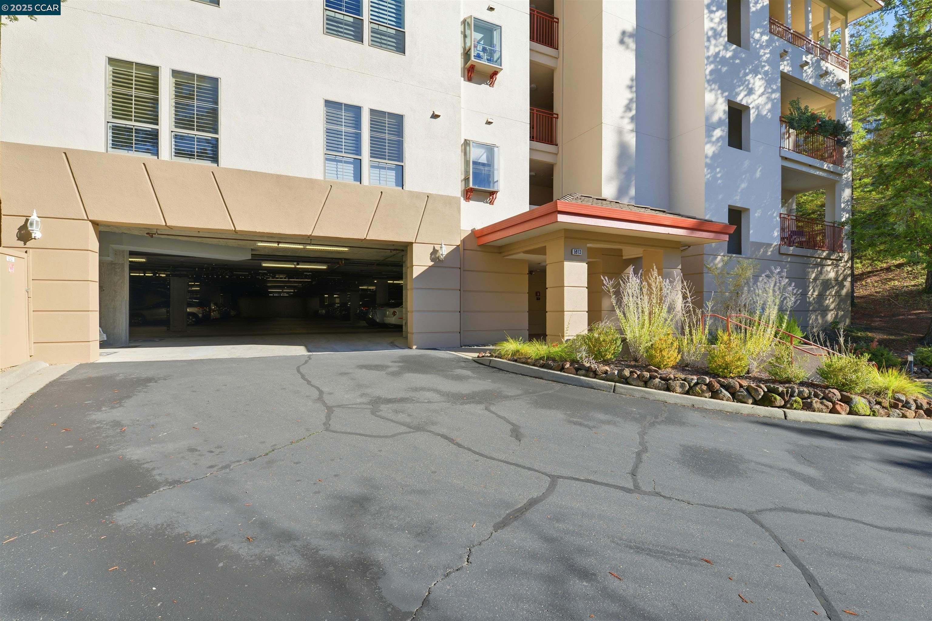 Photo #24: 41118272 Listing: Photo #24