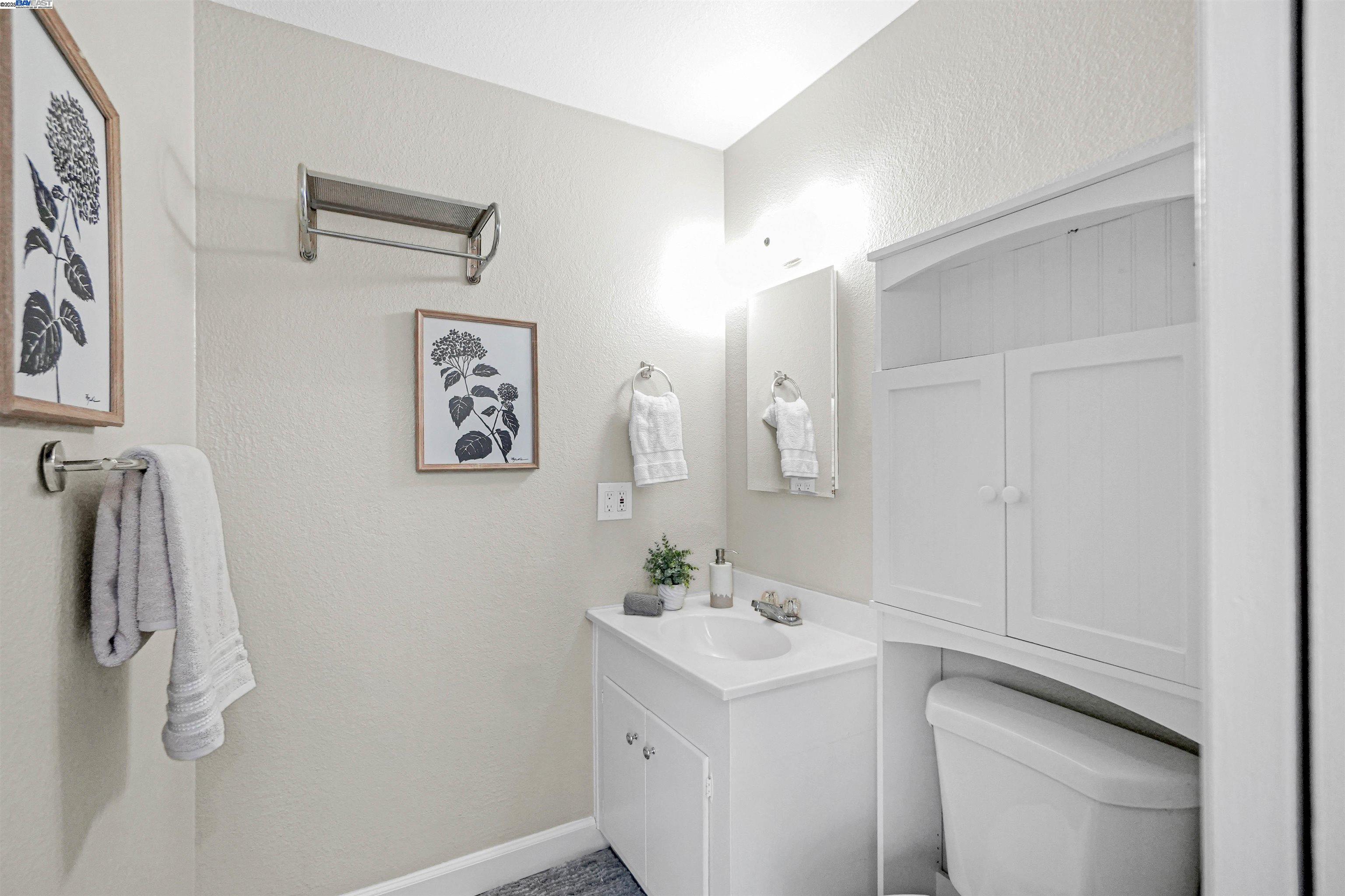Detail Gallery Image 13 of 41 For 39580 Eric St, Fremont,  CA 94538 - 3 Beds | 2 Baths