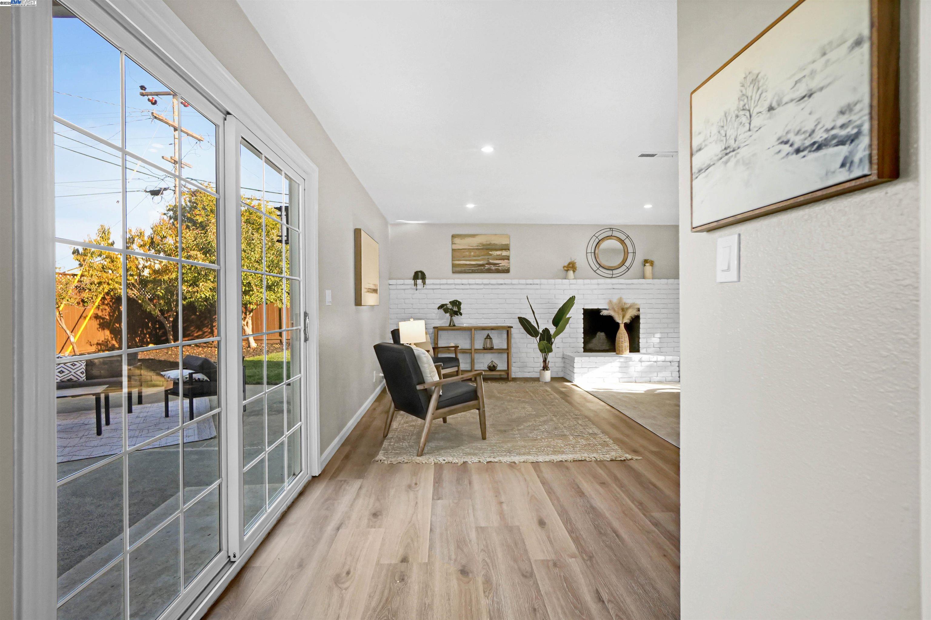 Detail Gallery Image 14 of 41 For 39580 Eric St, Fremont,  CA 94538 - 3 Beds | 2 Baths