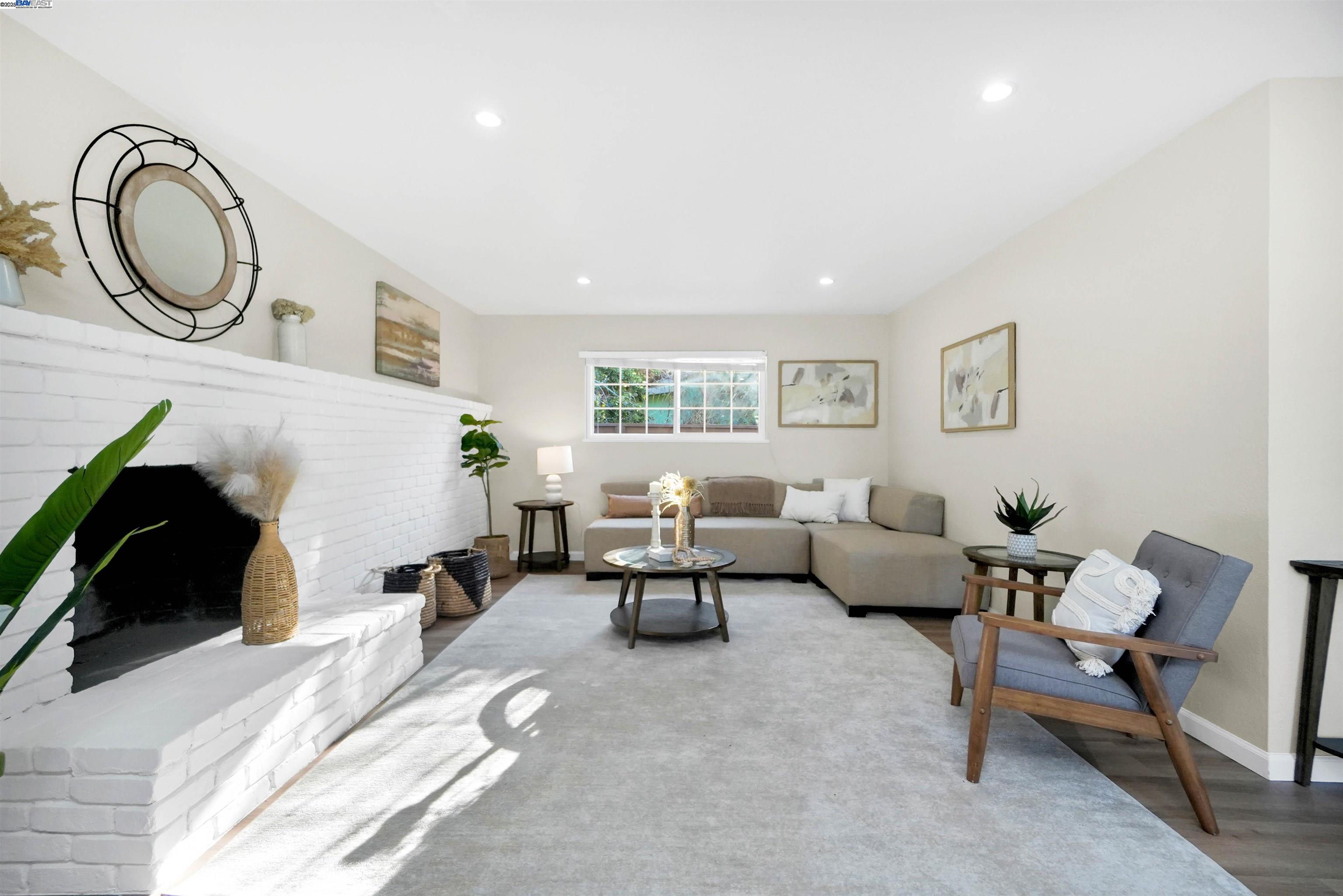 Detail Gallery Image 17 of 41 For 39580 Eric St, Fremont,  CA 94538 - 3 Beds | 2 Baths