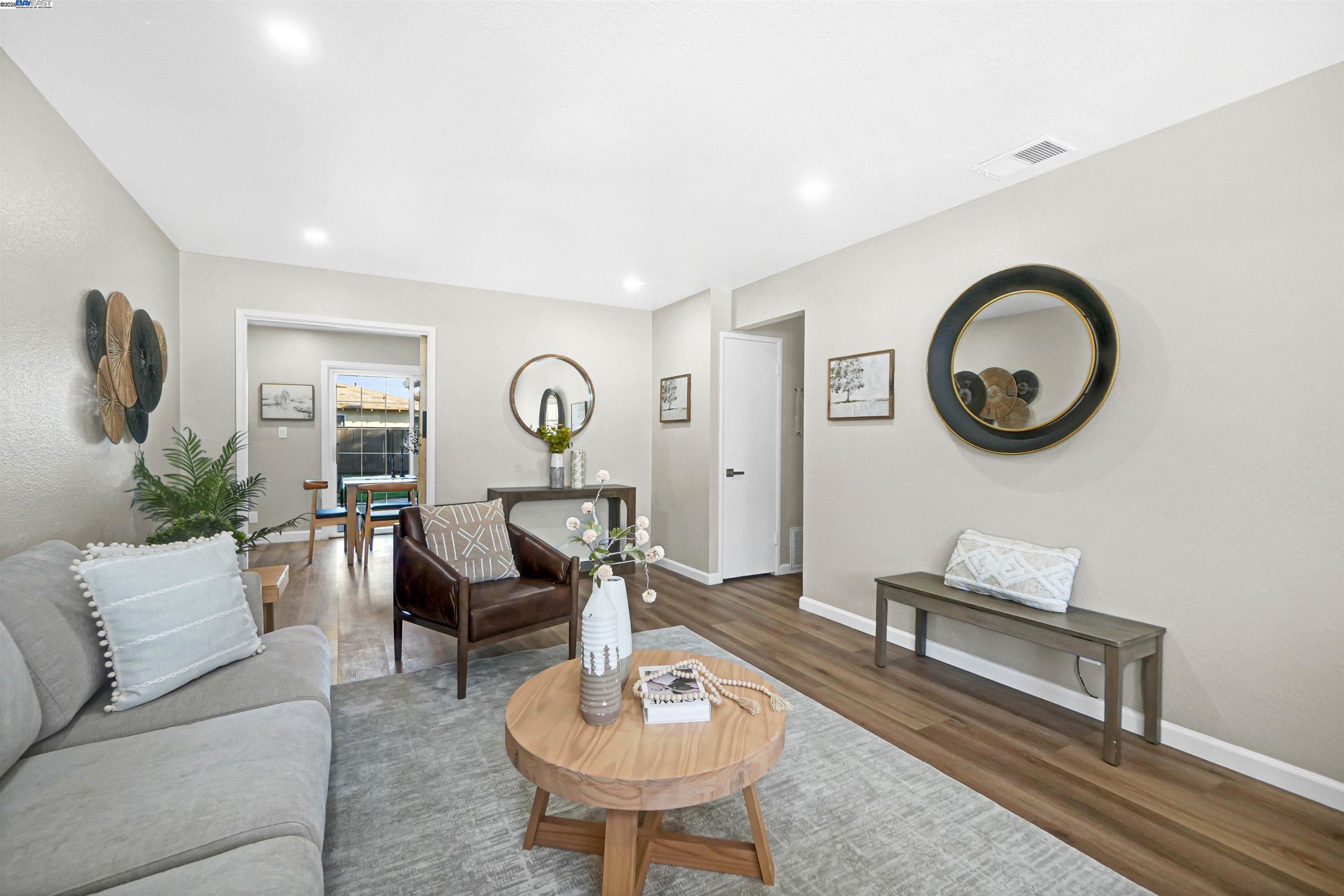 Detail Gallery Image 7 of 41 For 39580 Eric St, Fremont,  CA 94538 - 3 Beds | 2 Baths