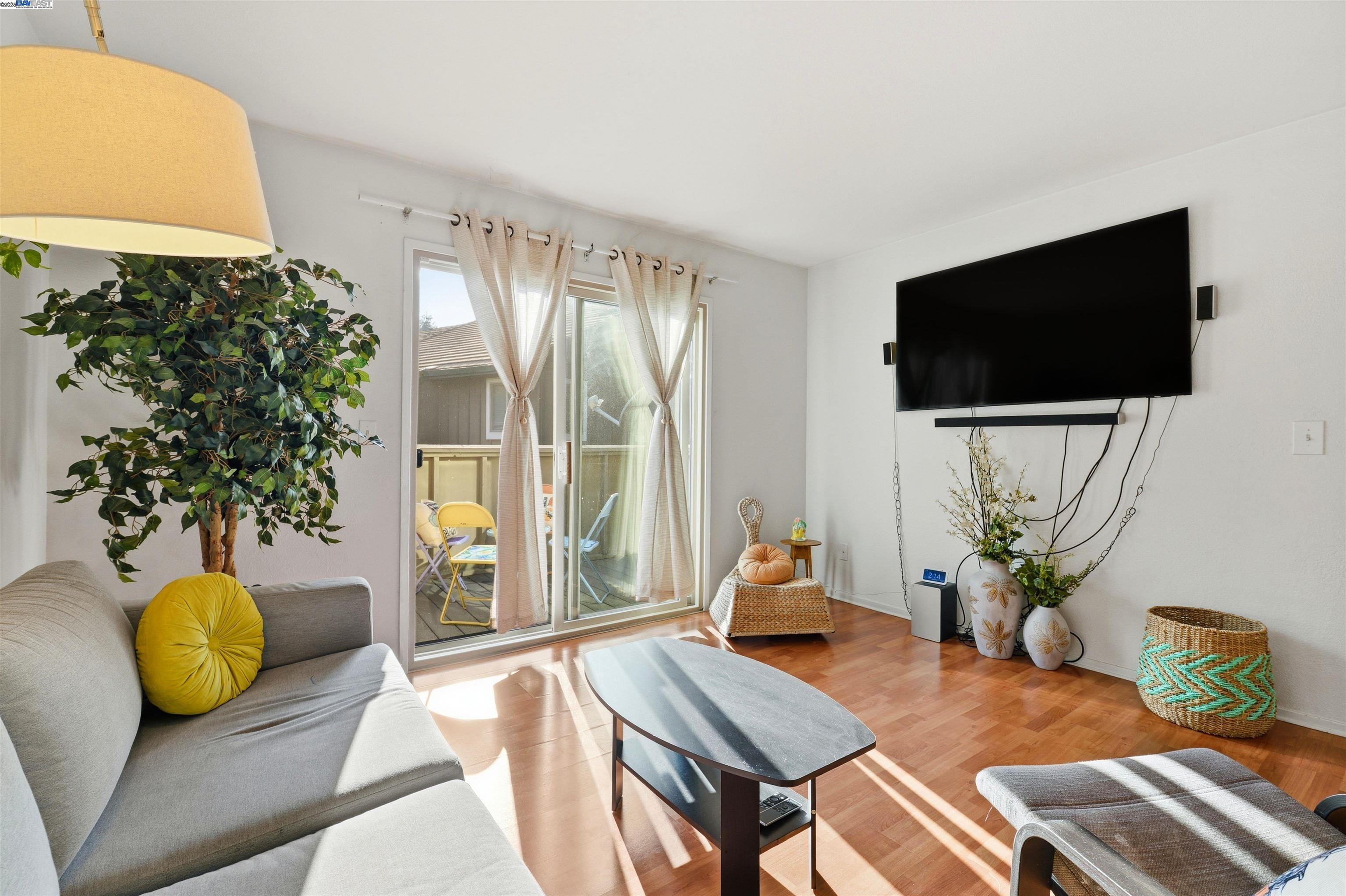 Photo #6: 41118283 Listing: Photo #6