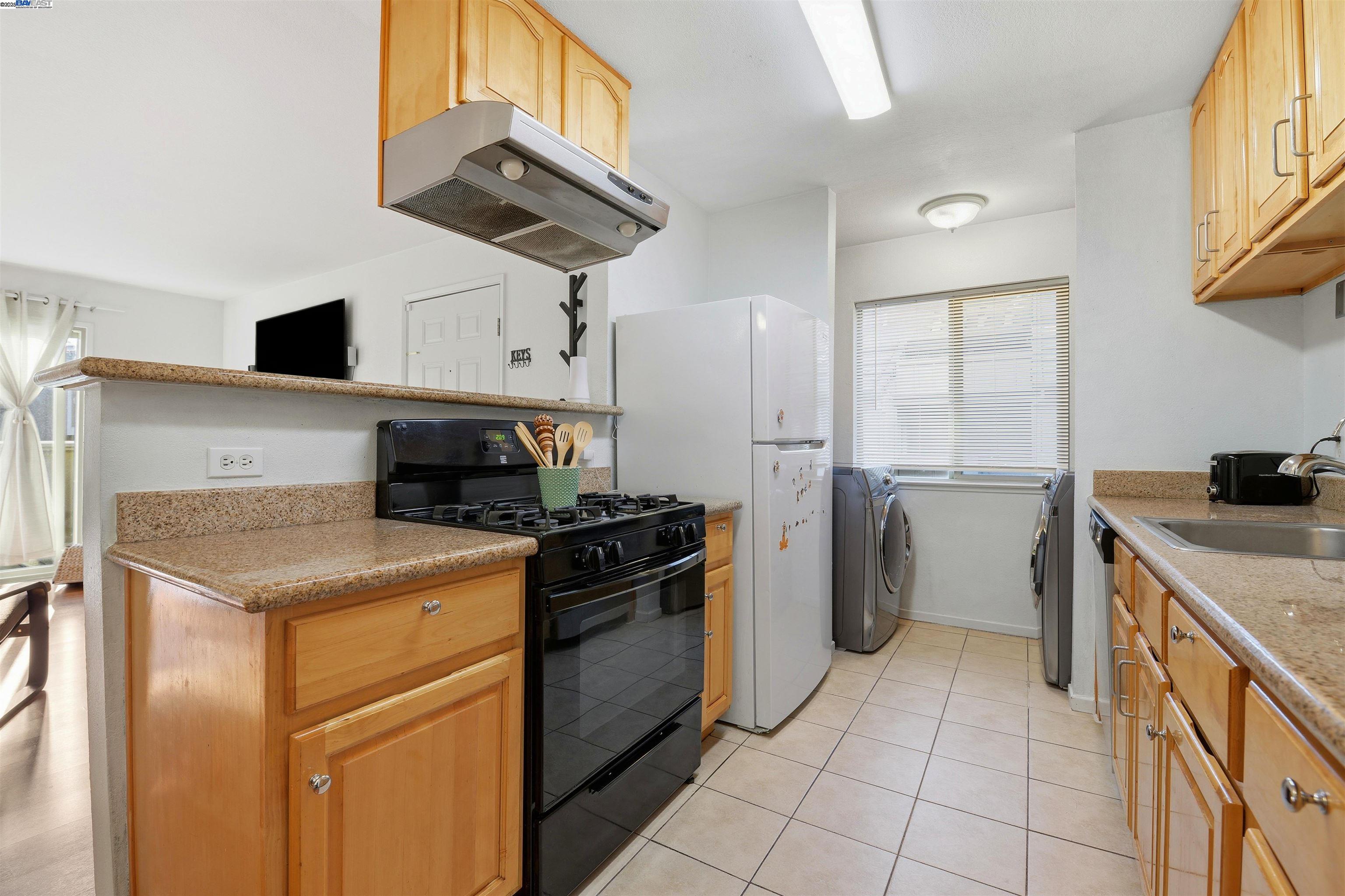 Photo #8: 41118283 Listing: Photo #8