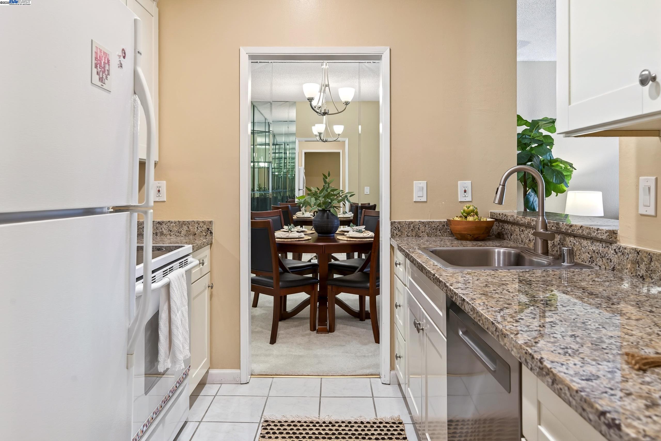 Photo #3: 41118287 Listing: Photo #3