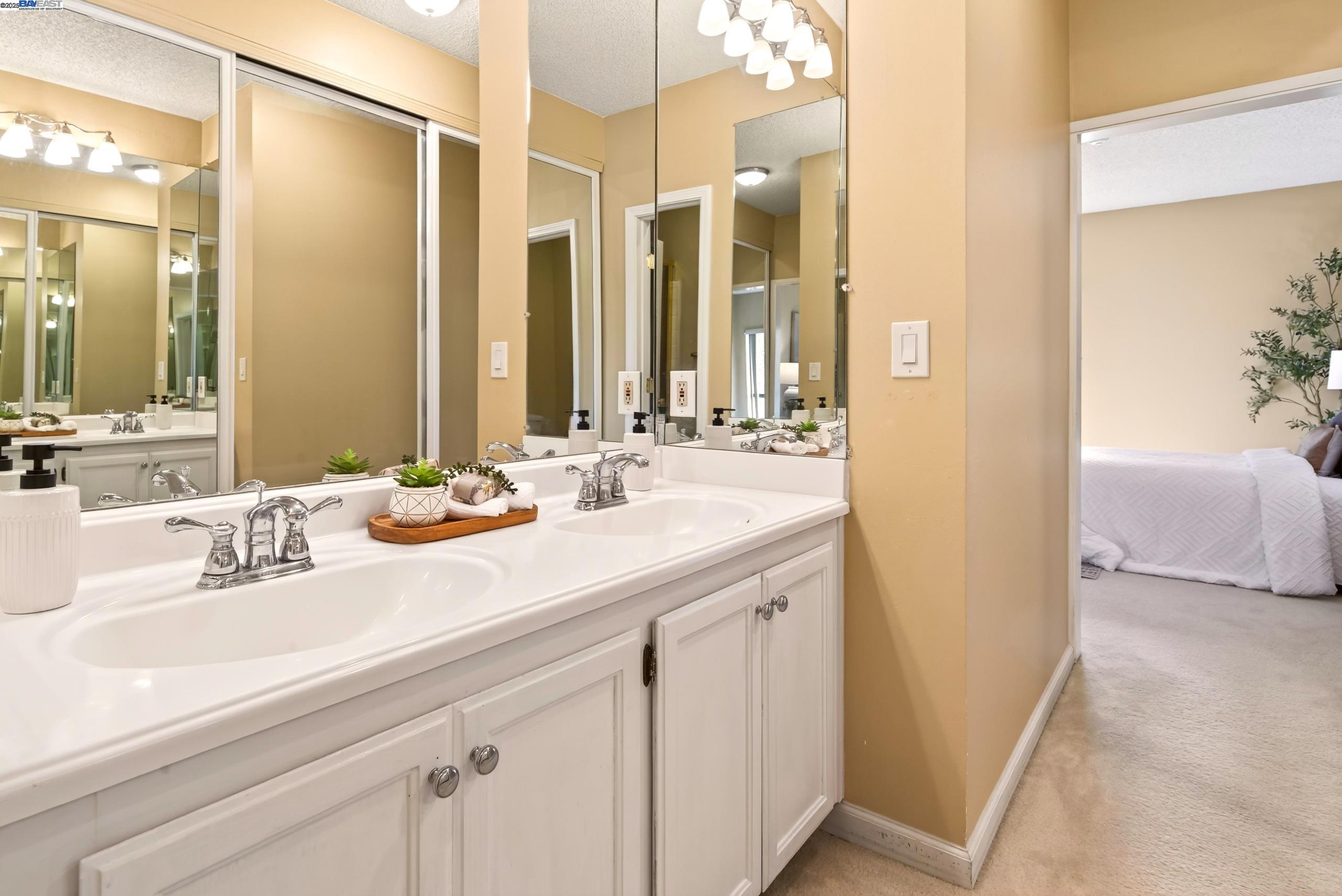 Photo #9: 41118287 Listing: Photo #9