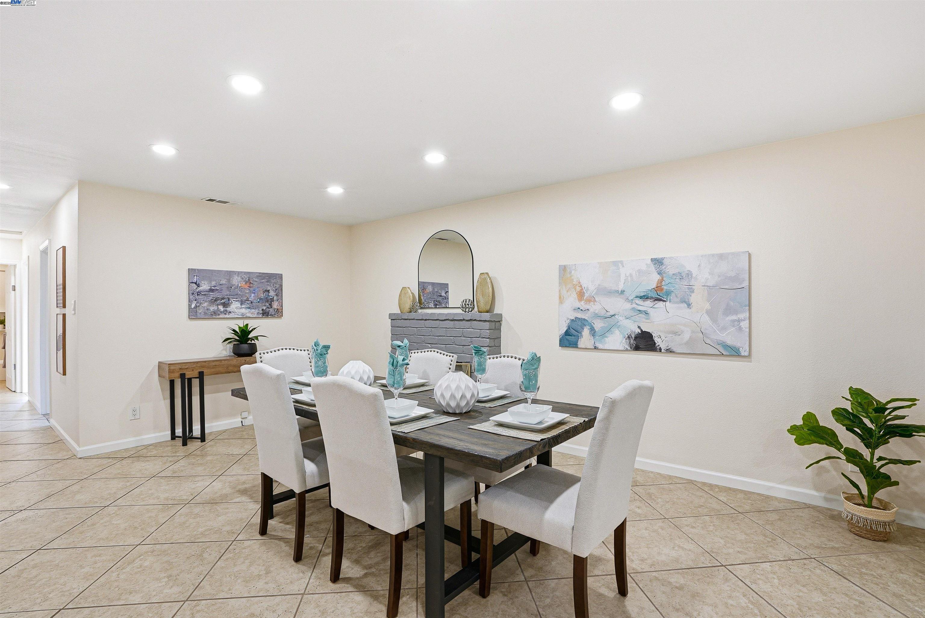 Detail Gallery Image 13 of 33 For 6179 Tourraine Dr, Newark,  CA 94560 - 3 Beds | 2 Baths