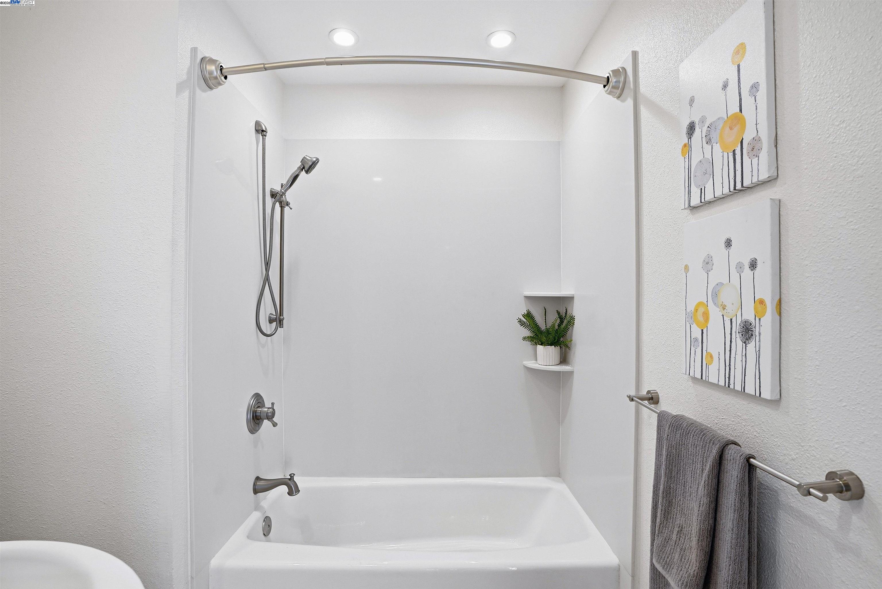 Detail Gallery Image 23 of 33 For 6179 Tourraine Dr, Newark,  CA 94560 - 3 Beds | 2 Baths