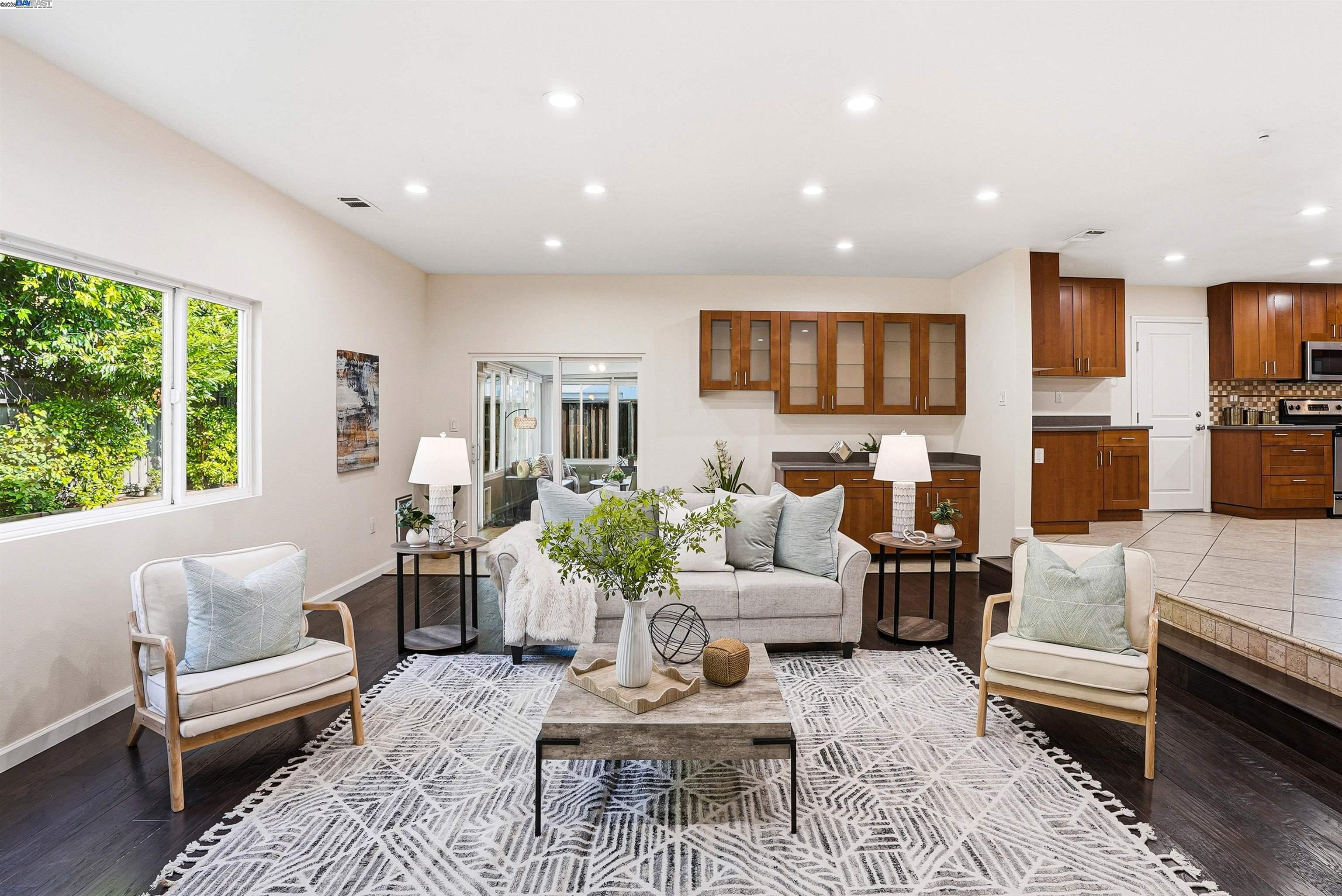 Detail Gallery Image 8 of 33 For 6179 Tourraine Dr, Newark,  CA 94560 - 3 Beds | 2 Baths