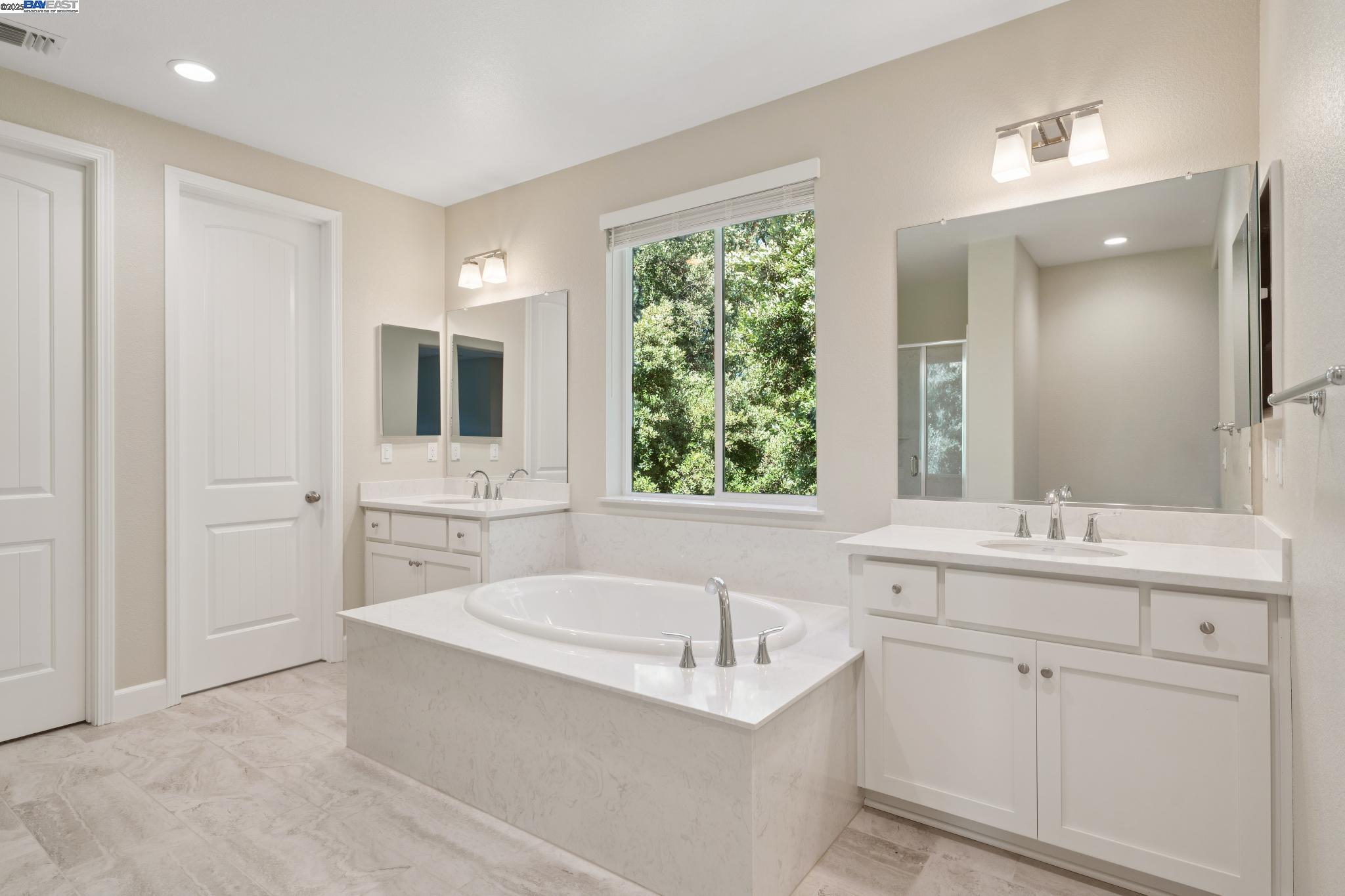Detail Gallery Image 21 of 42 For 1305 Sunningdale Lane, Fairfield,  CA 94533 - 4 Beds | 2/1 Baths