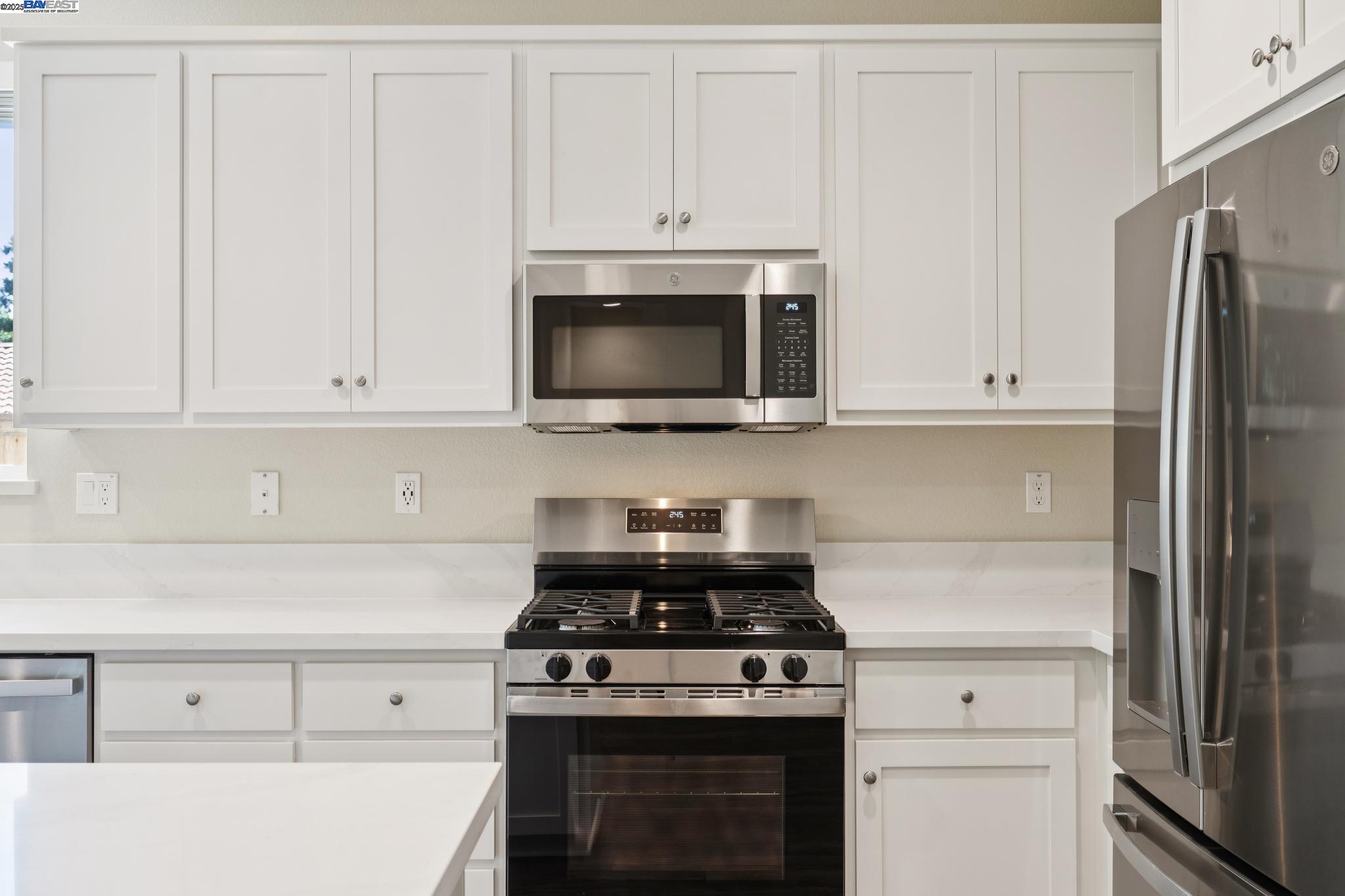 Detail Gallery Image 10 of 42 For 1305 Sunningdale Lane, Fairfield,  CA 94533 - 4 Beds | 2/1 Baths