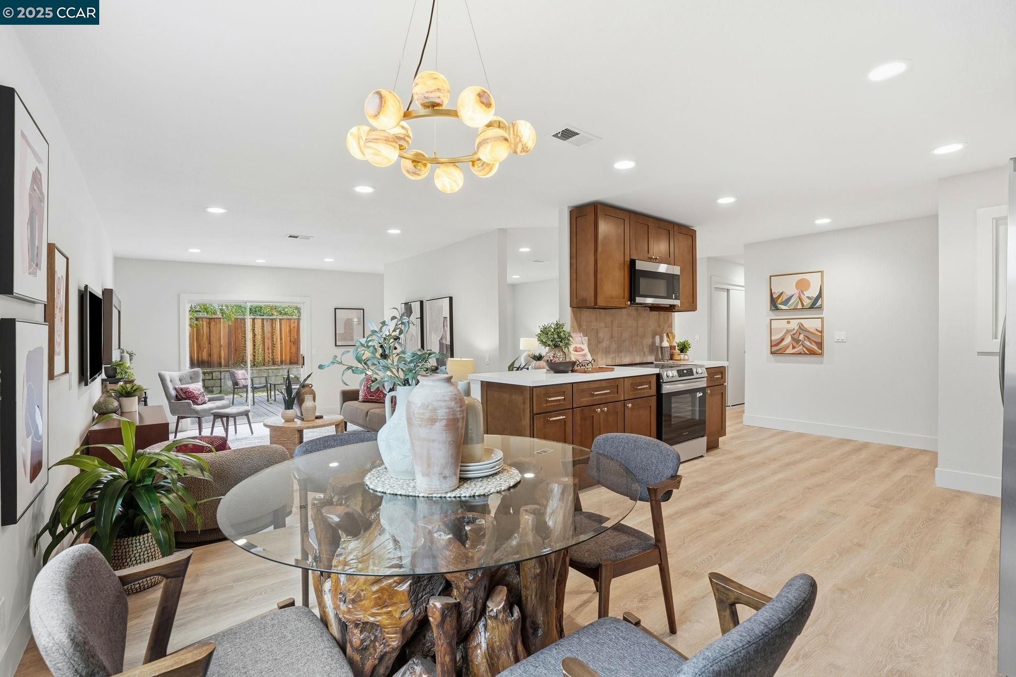 Detail Gallery Image 17 of 39 For 1400 Whitman Rd, Concord,  CA 94518 - 3 Beds | 2 Baths