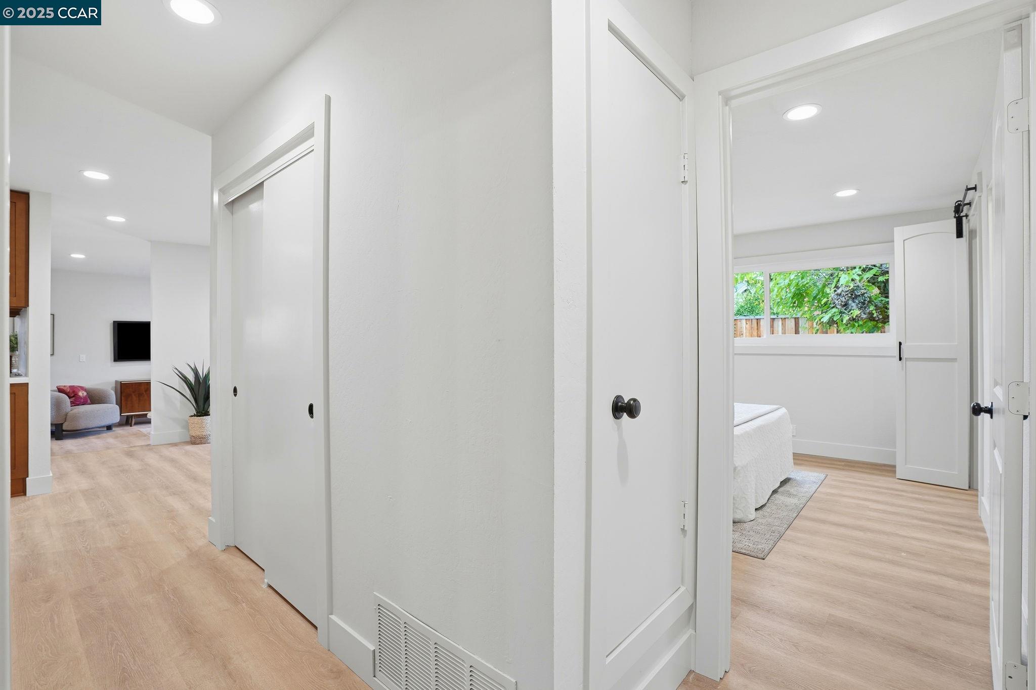 Detail Gallery Image 29 of 39 For 1400 Whitman Rd, Concord,  CA 94518 - 3 Beds | 2 Baths