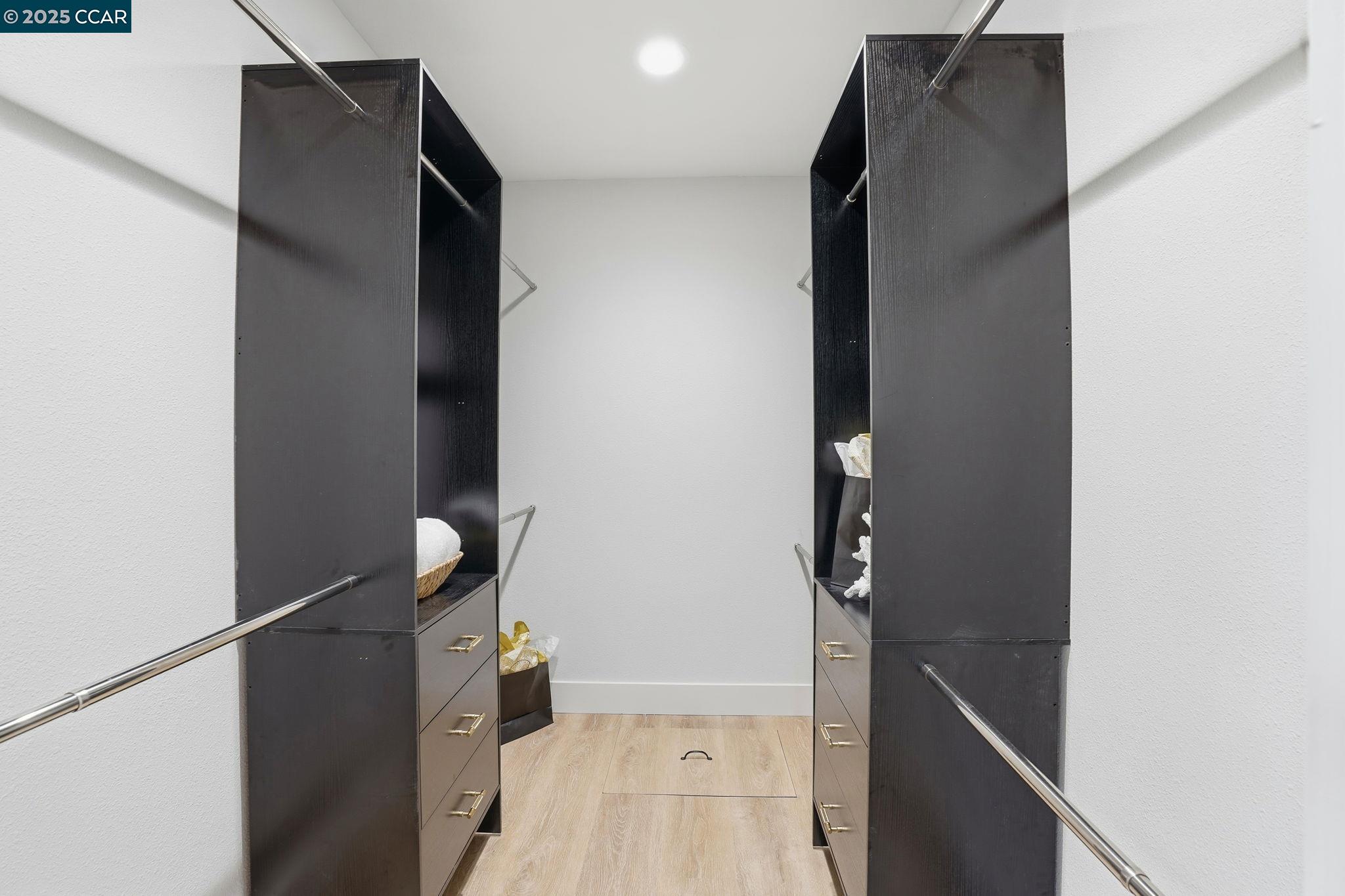 Detail Gallery Image 33 of 39 For 1400 Whitman Rd, Concord,  CA 94518 - 3 Beds | 2 Baths