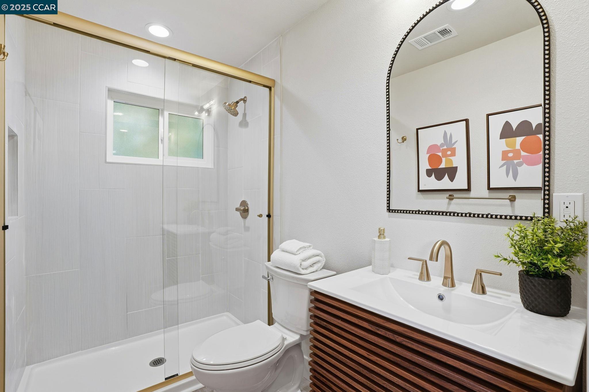 Detail Gallery Image 34 of 39 For 1400 Whitman Rd, Concord,  CA 94518 - 3 Beds | 2 Baths