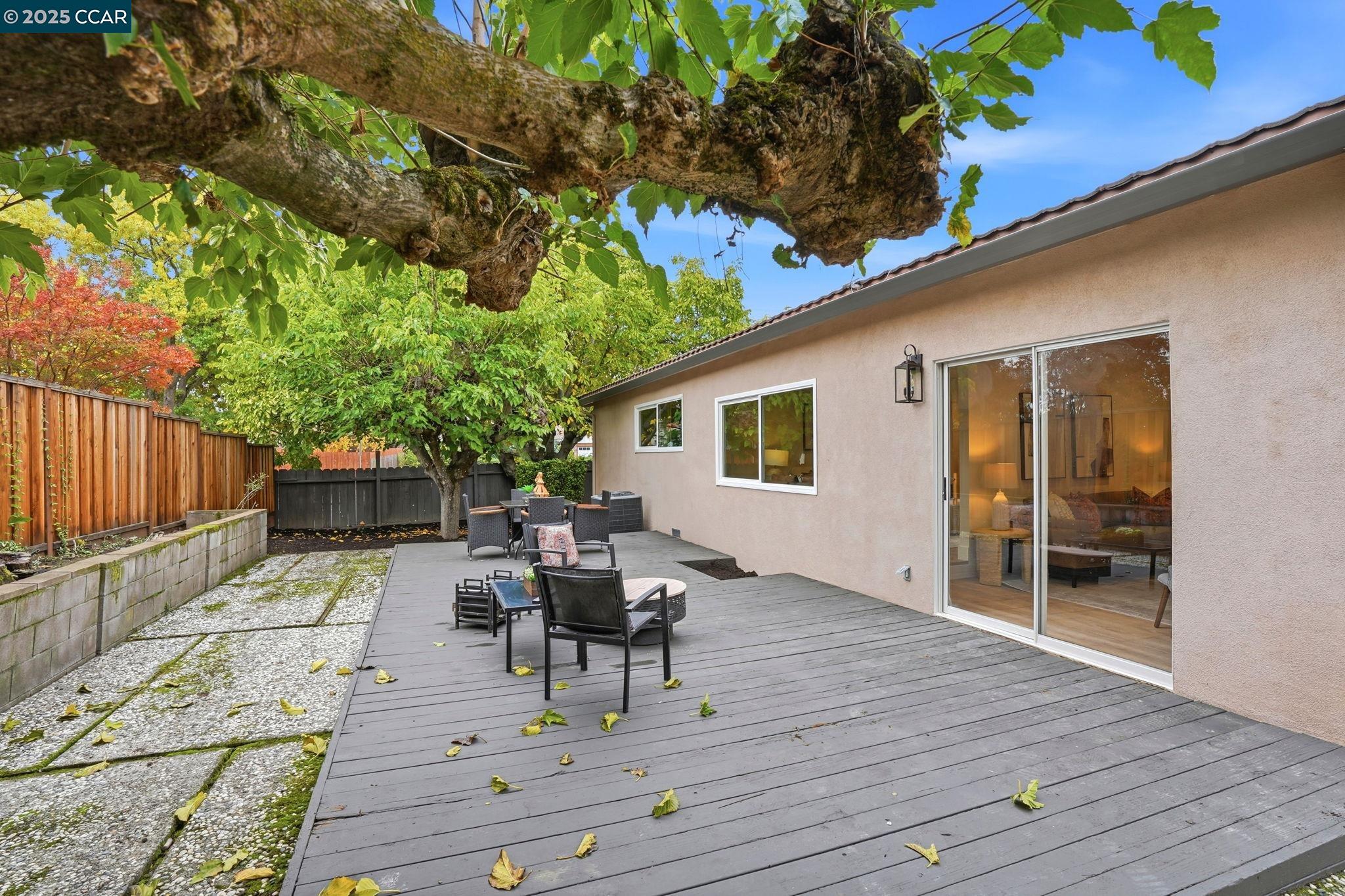 Detail Gallery Image 37 of 39 For 1400 Whitman Rd, Concord,  CA 94518 - 3 Beds | 2 Baths