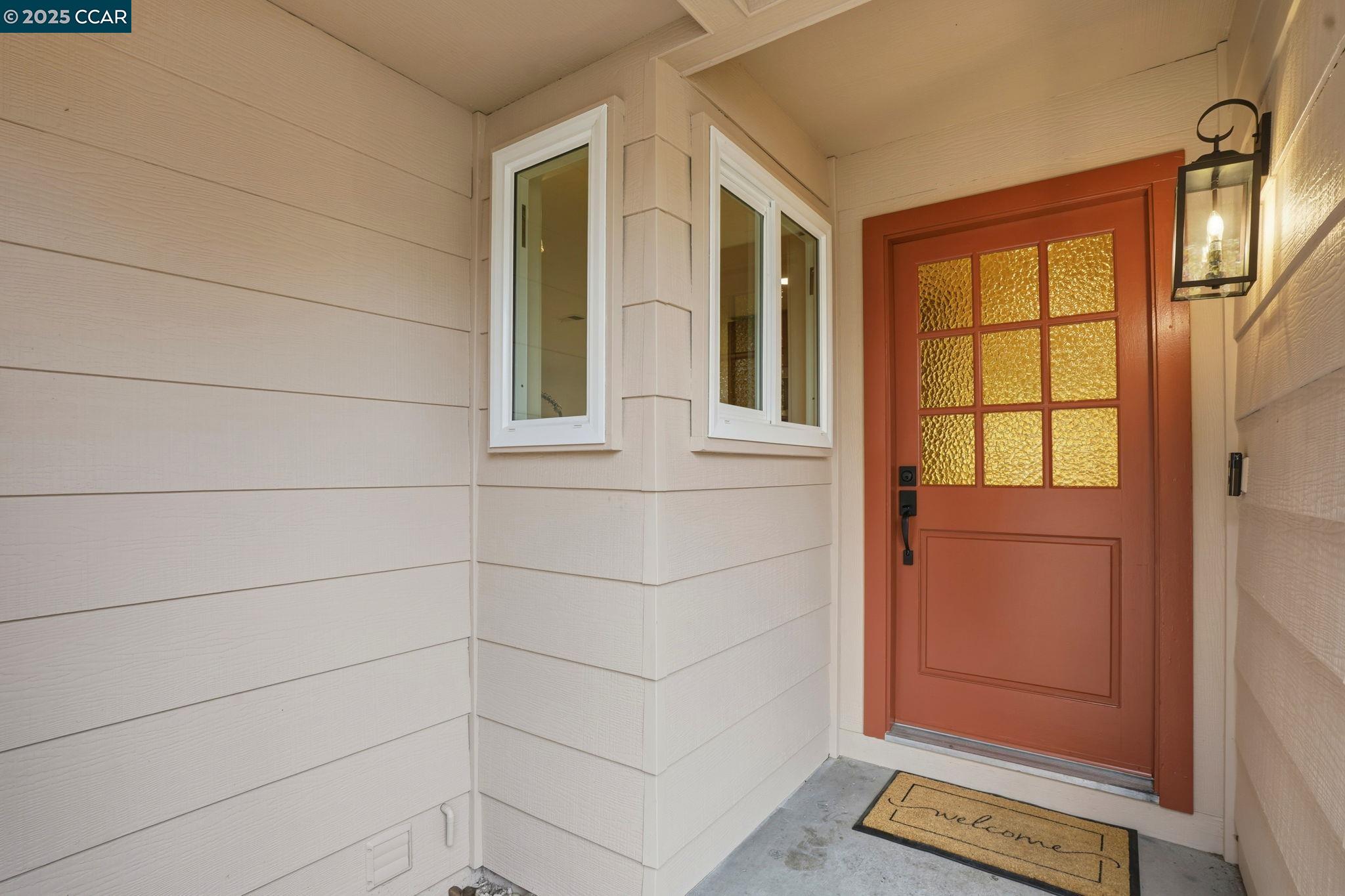 Detail Gallery Image 6 of 39 For 1400 Whitman Rd, Concord,  CA 94518 - 3 Beds | 2 Baths
