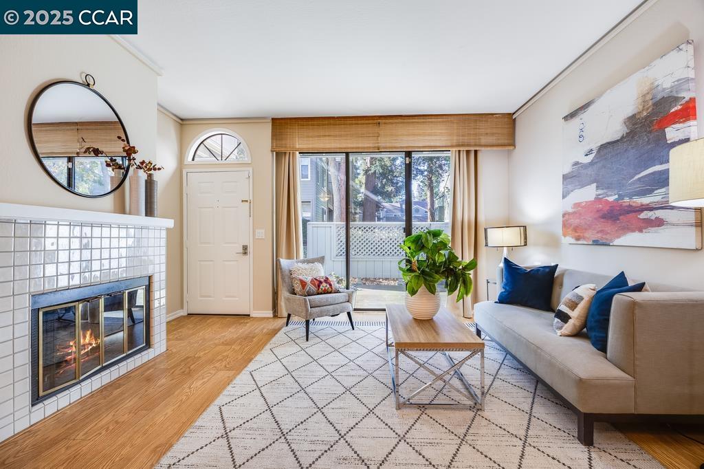 Photo #3: 41118293 Listing: Photo #3