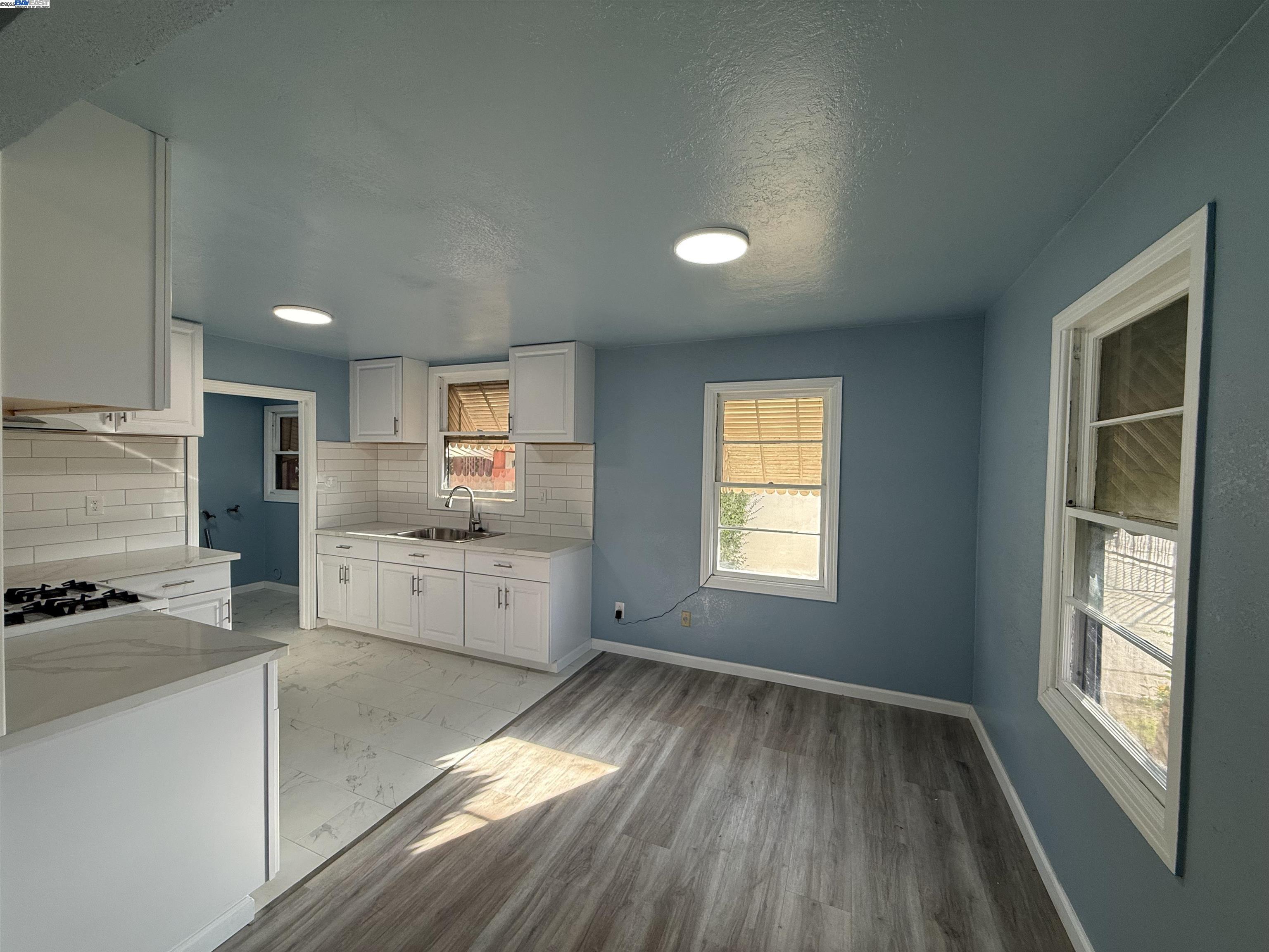 Detail Gallery Image 13 of 38 For 5500 Fruitridge Rd, Sacramento,  CA 95820 - 2 Beds | 1 Baths