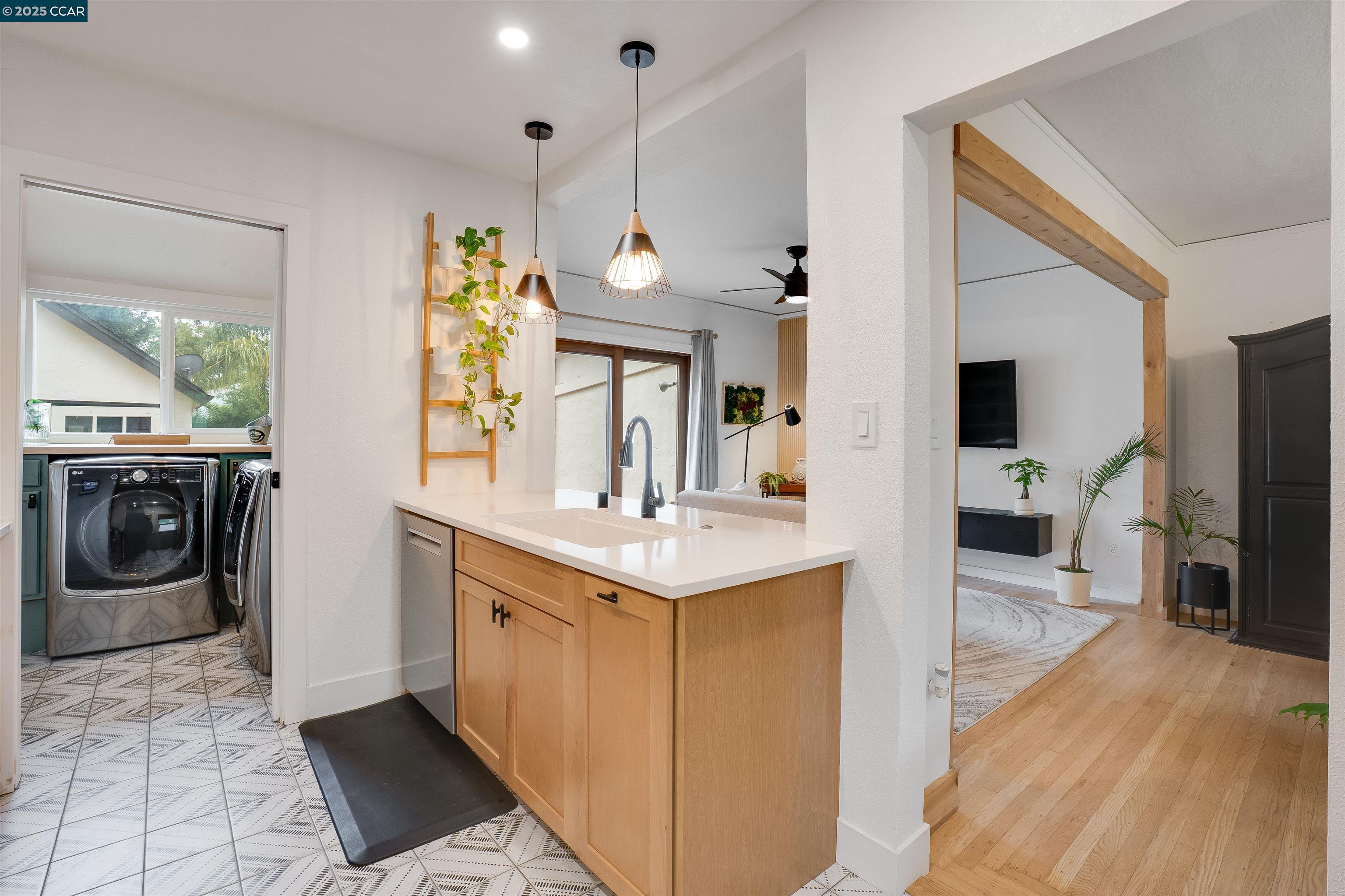 Detail Gallery Image 21 of 60 For 17 Hanns Ave, Vallejo,  CA 94590 - 4 Beds | 2 Baths