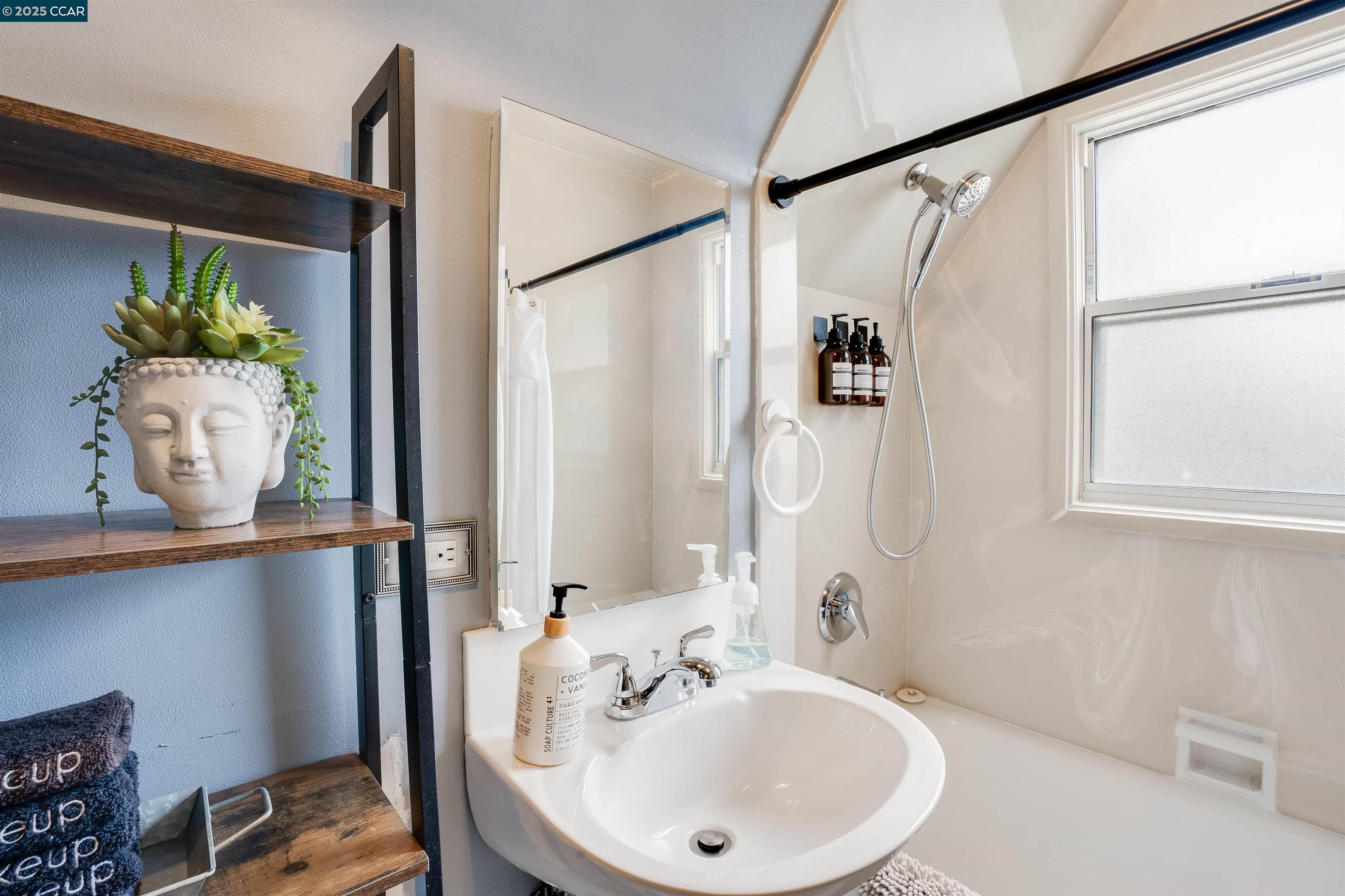 Detail Gallery Image 47 of 60 For 17 Hanns Ave, Vallejo,  CA 94590 - 4 Beds | 2 Baths