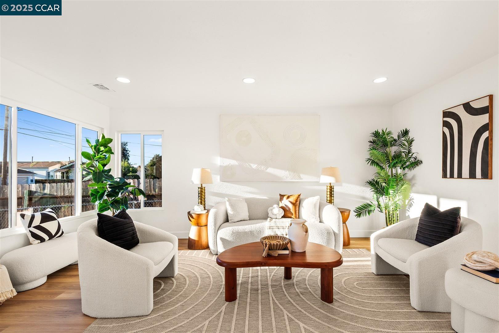 Detail Gallery Image 5 of 46 For 1406 Monterey St, Richmond,  CA 94804 - 2 Beds | 1 Baths