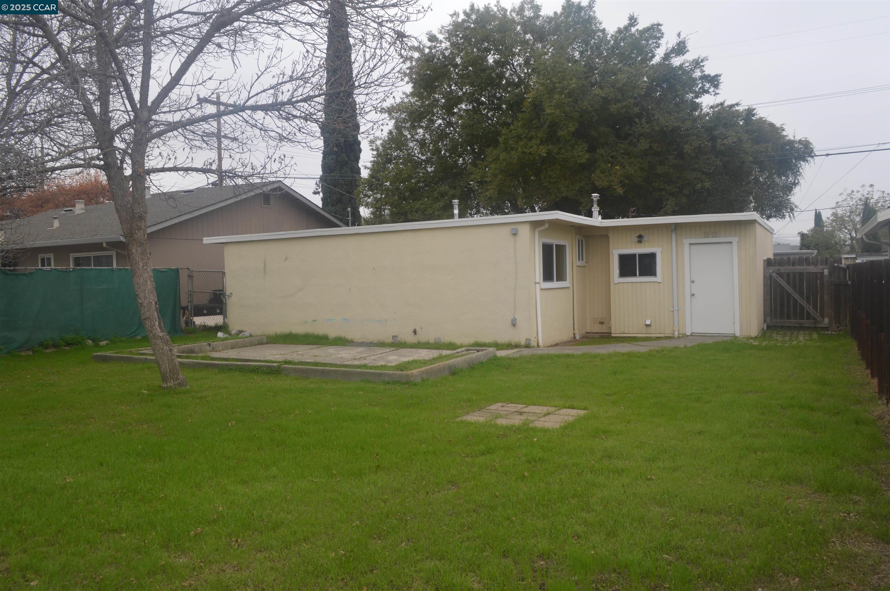 Detail Gallery Image 17 of 19 For 92 Beach Dr, Bay Point,  CA 94565-1407 - 3 Beds | 1 Baths