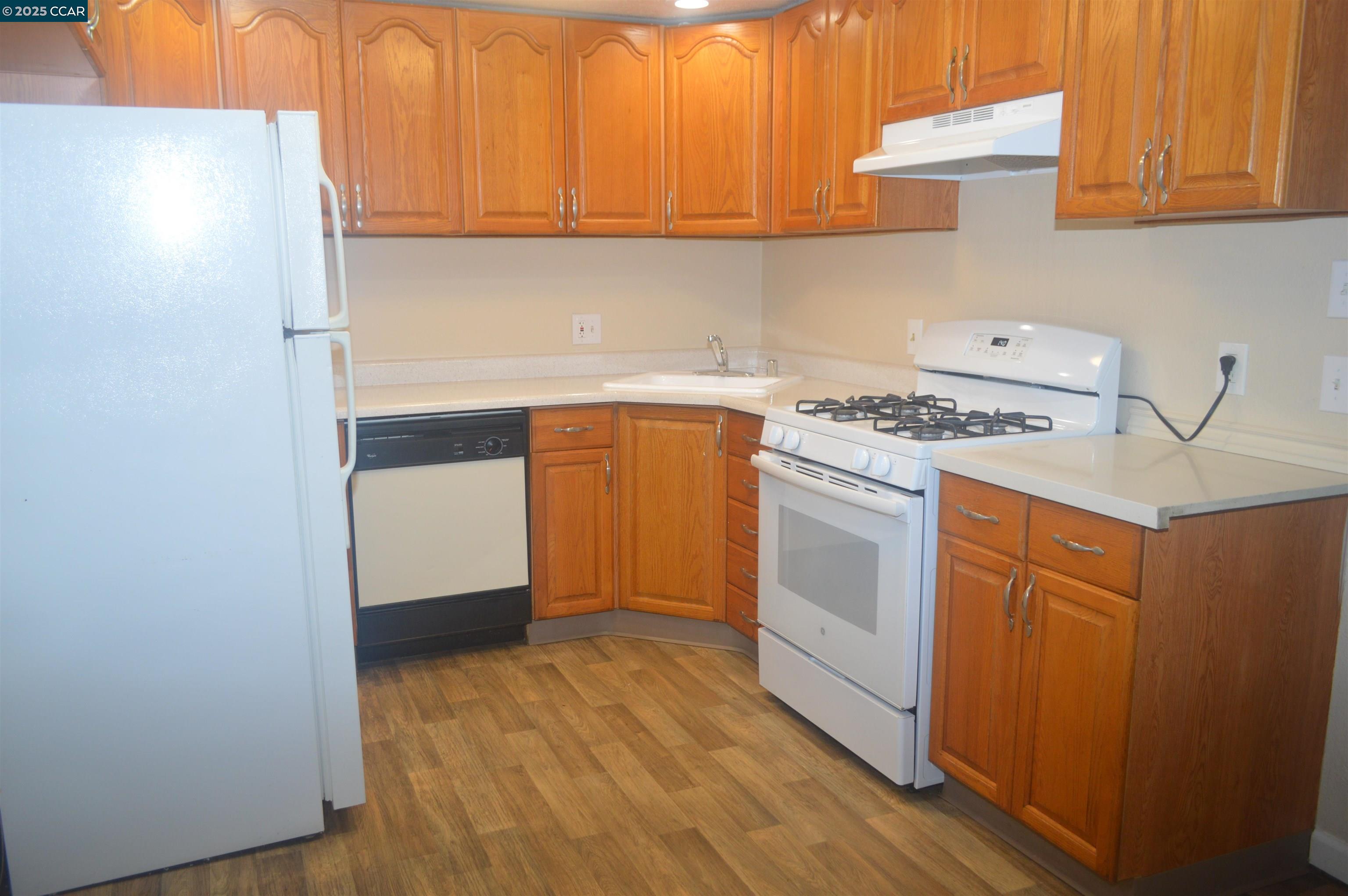 Detail Gallery Image 6 of 19 For 92 Beach Dr, Bay Point,  CA 94565-1407 - 3 Beds | 1 Baths