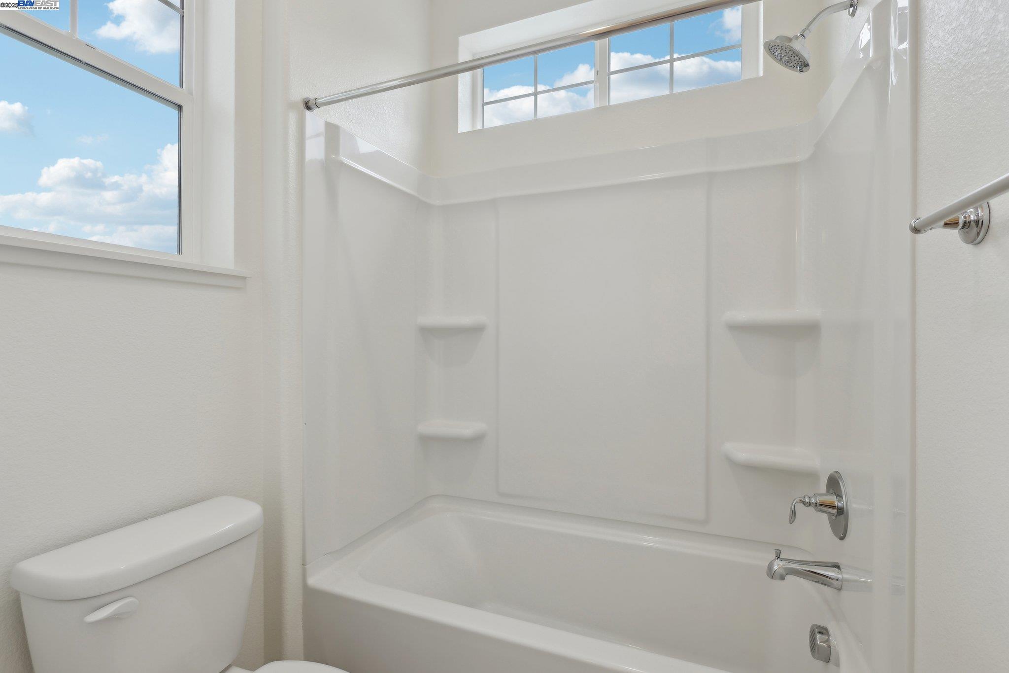 Detail Gallery Image 27 of 31 For 231 Mindy Way, Pittsburg,  CA 94565 - 3 Beds | 2/1 Baths