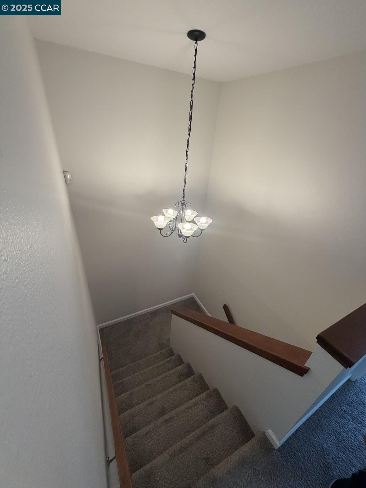 Detail Gallery Image 22 of 40 For 105 via Cabrera Ln, Martinez,  CA 94553 - 3 Beds | 2/1 Baths