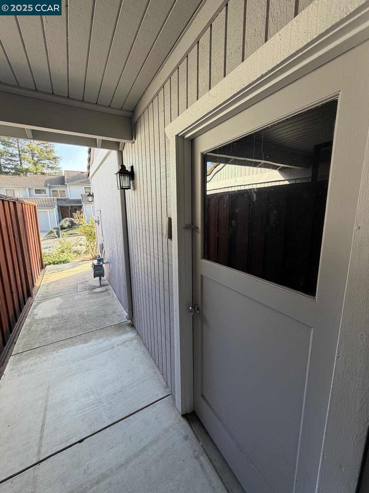 Detail Gallery Image 38 of 40 For 105 via Cabrera Ln, Martinez,  CA 94553 - 3 Beds | 2/1 Baths