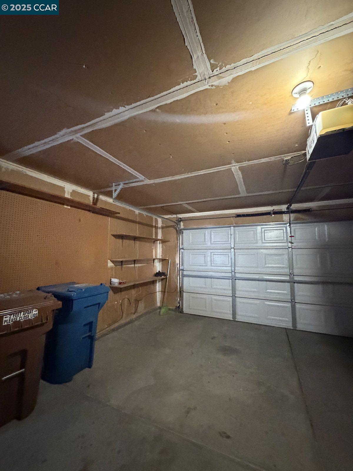 Detail Gallery Image 5 of 40 For 105 via Cabrera Ln, Martinez,  CA 94553 - 3 Beds | 2/1 Baths