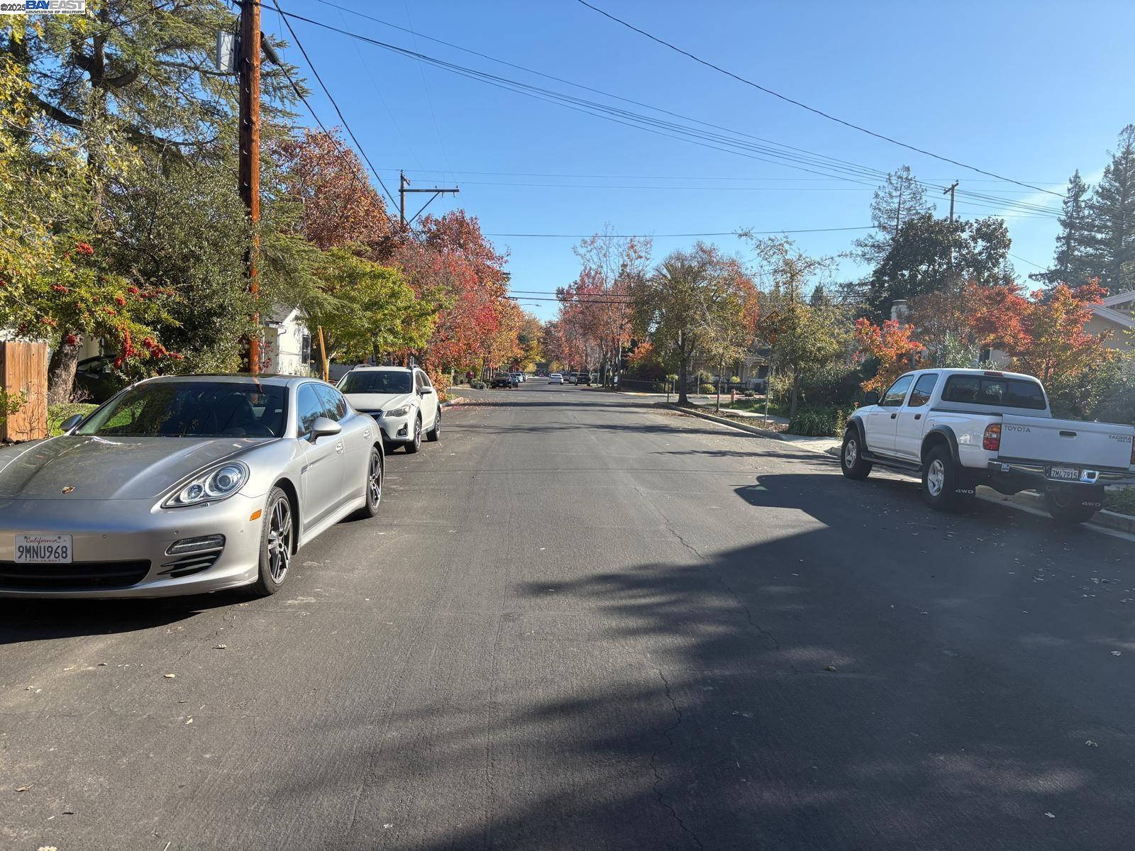 Detail Gallery Image 17 of 20 For 2145 Columbia St, Palo Alto,  CA 94306 - 4 Beds | 3 Baths