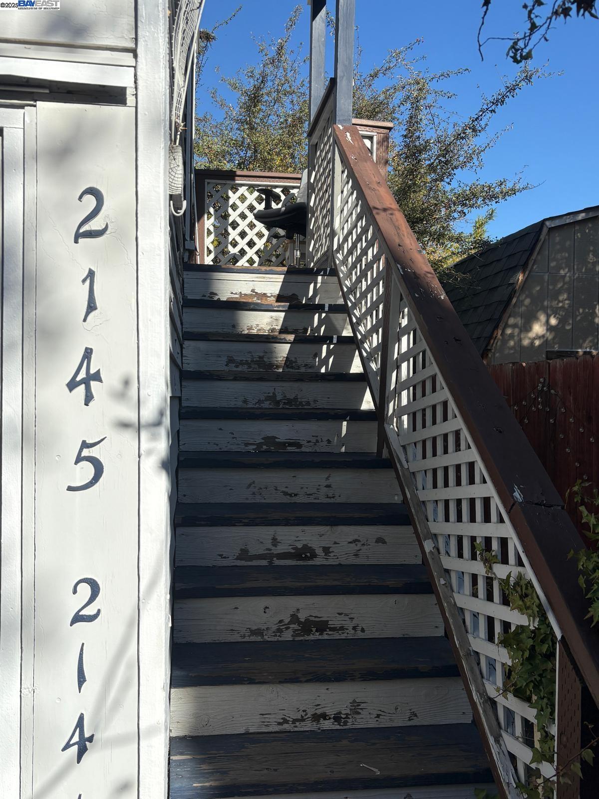 Detail Gallery Image 7 of 20 For 2145 Columbia St, Palo Alto,  CA 94306 - 4 Beds | 3 Baths