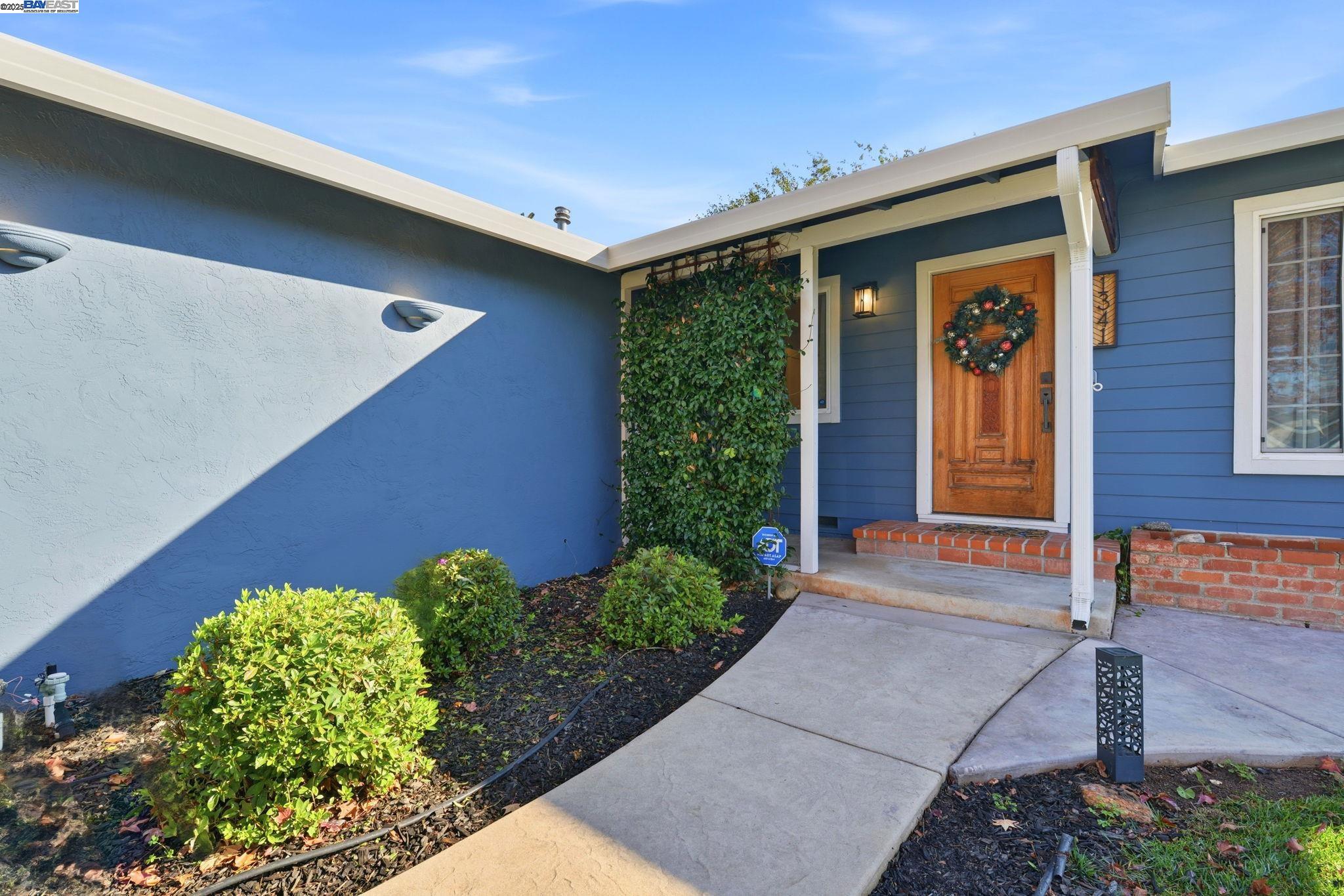 Detail Gallery Image 4 of 38 For 1341 Maryland Dr, Concord,  CA 94521 - 3 Beds | 1/1 Baths