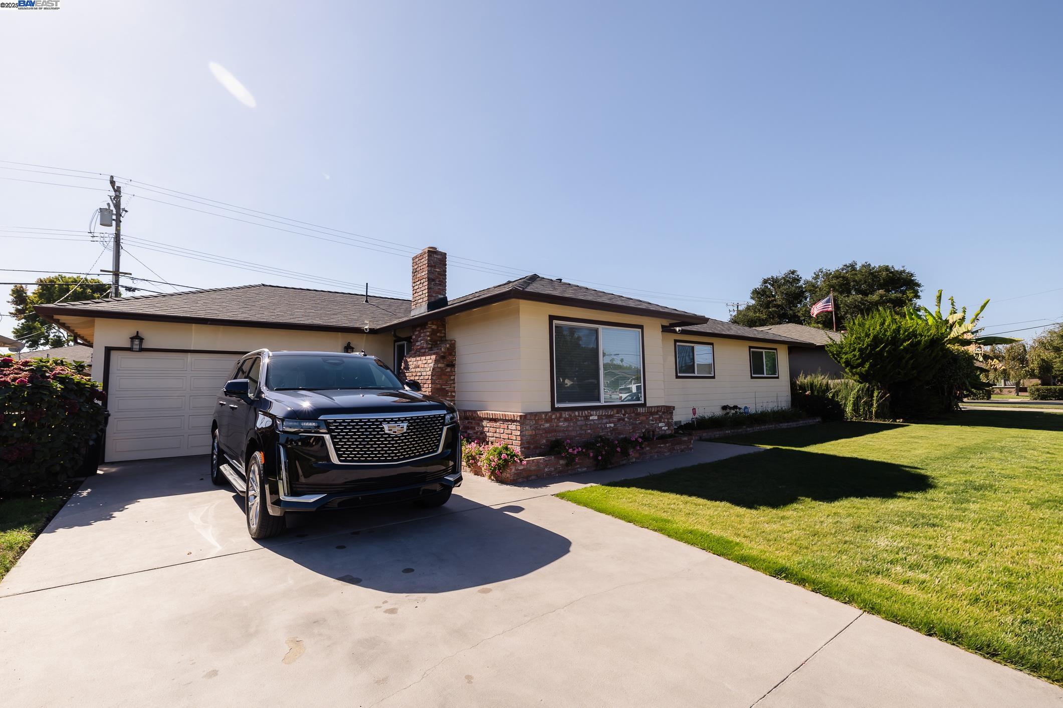 Detail Gallery Image 3 of 58 For 767 Lemos Ave, Salinas,  CA 93901 - 3 Beds | 2 Baths