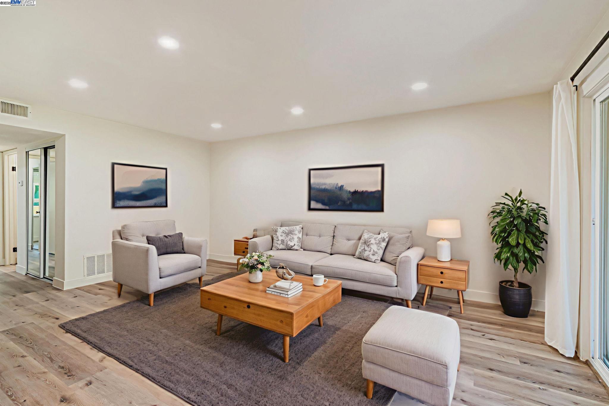 Detail Gallery Image 2 of 45 For 291 Tradewinds Dr #7,  San Jose,  CA 95123 - 2 Beds | 1 Baths