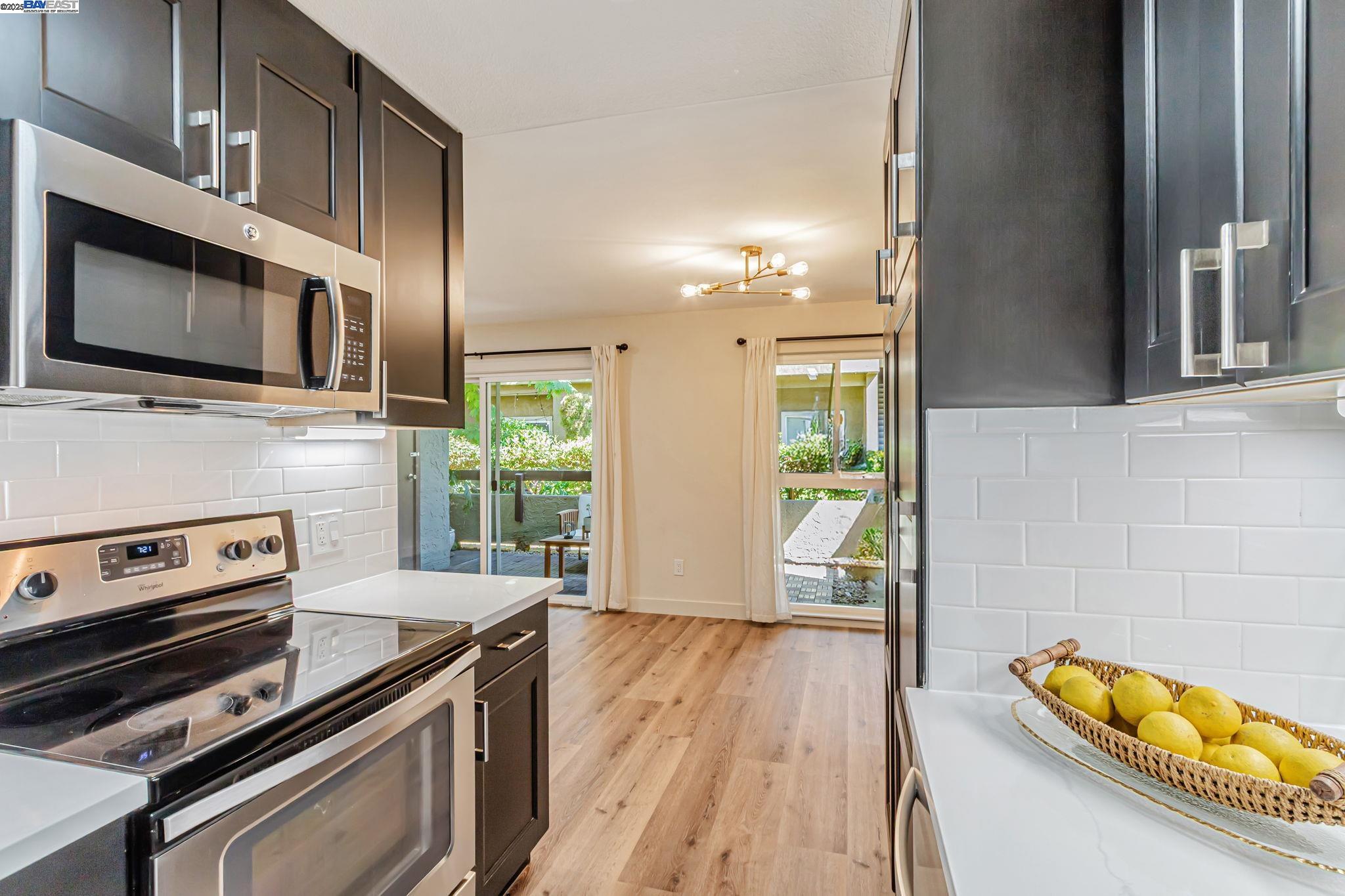 Detail Gallery Image 9 of 45 For 291 Tradewinds Dr #7,  San Jose,  CA 95123 - 2 Beds | 1 Baths