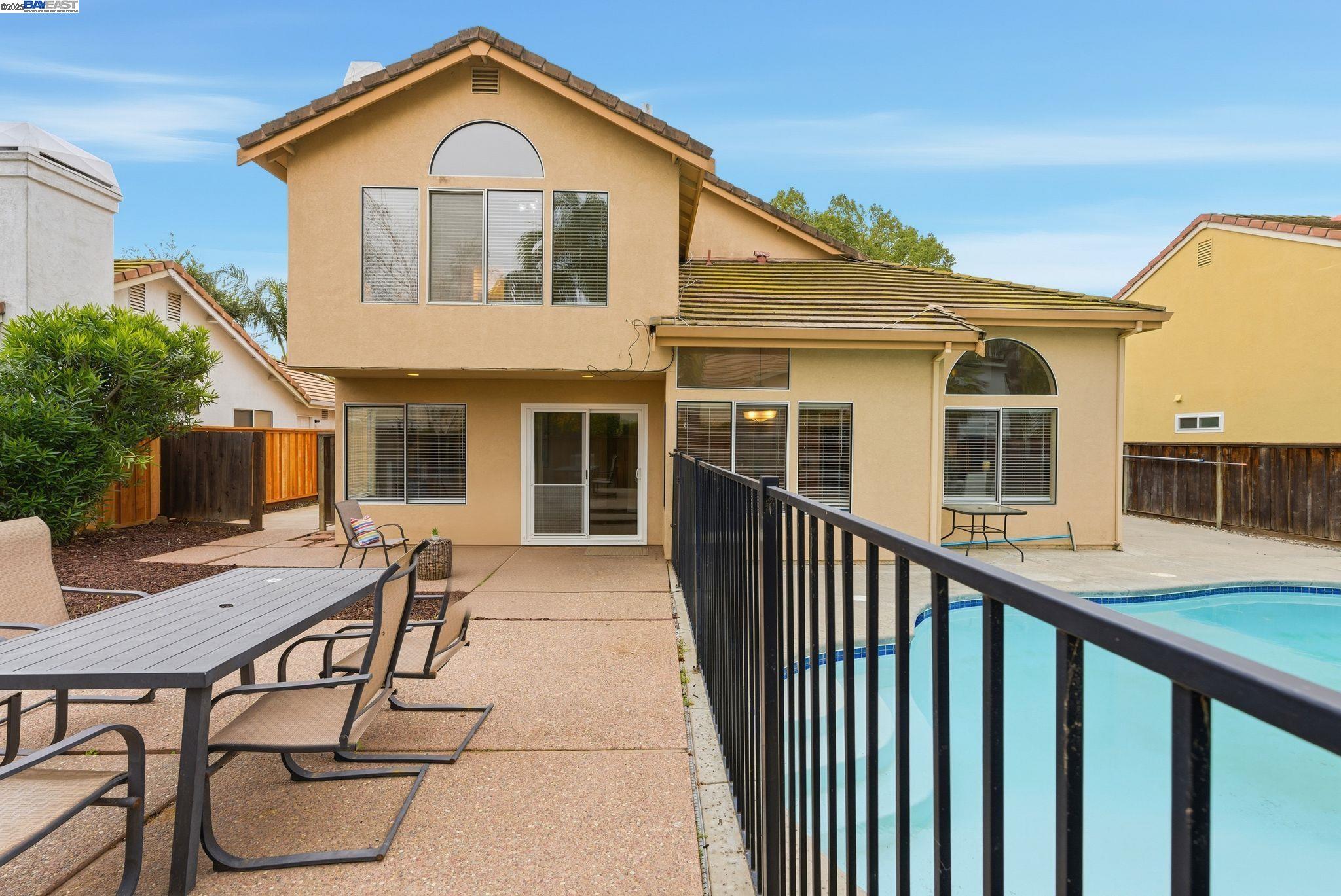 Detail Gallery Image 33 of 40 For 1660 Tahoe Cir, Tracy,  CA 95376 - 4 Beds | 3 Baths