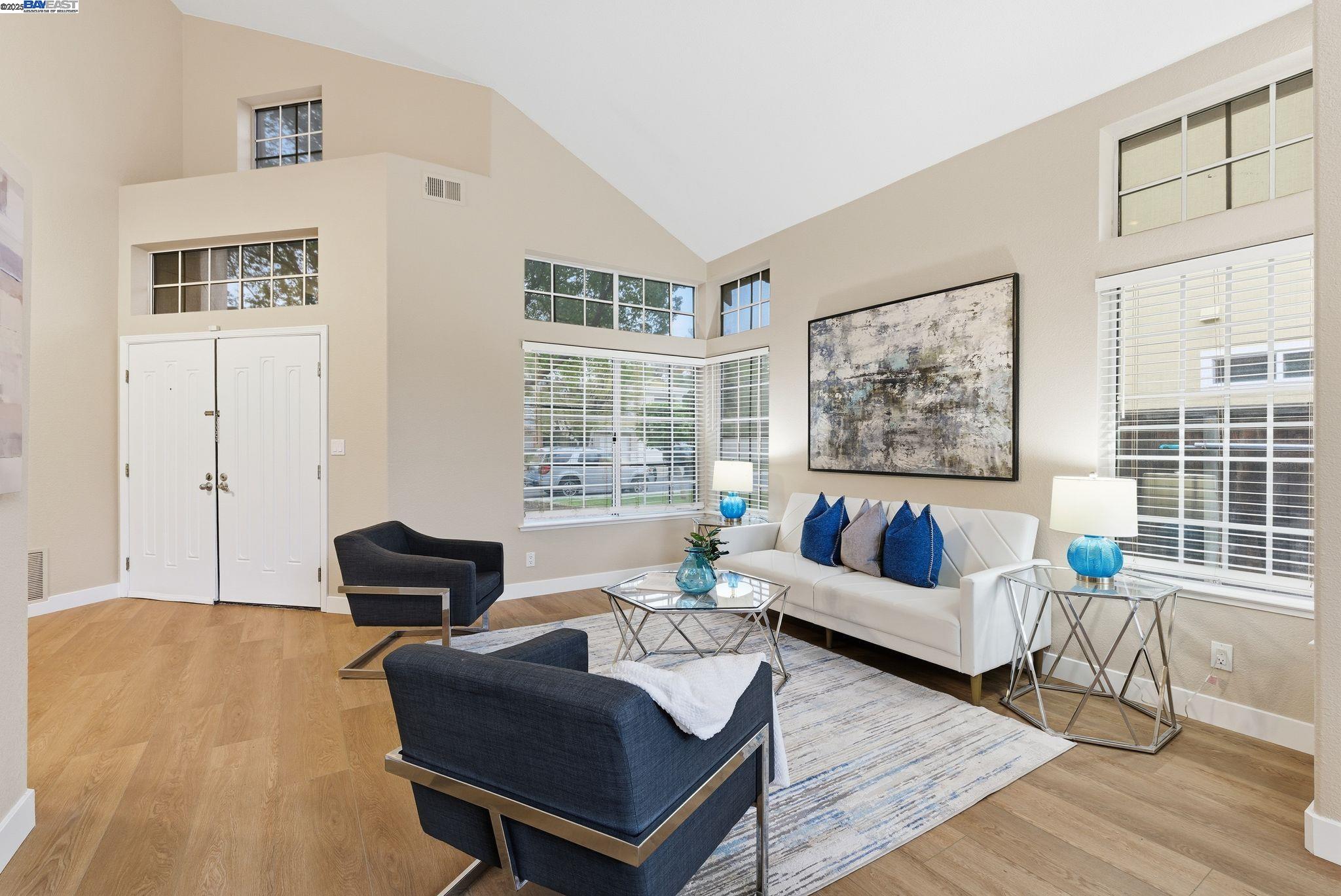 Detail Gallery Image 6 of 40 For 1660 Tahoe Cir, Tracy,  CA 95376 - 4 Beds | 3 Baths