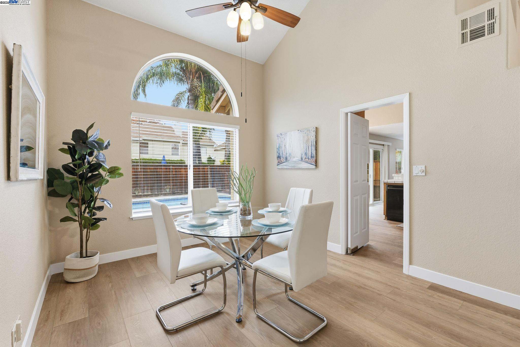 Detail Gallery Image 8 of 40 For 1660 Tahoe Cir, Tracy,  CA 95376 - 4 Beds | 3 Baths