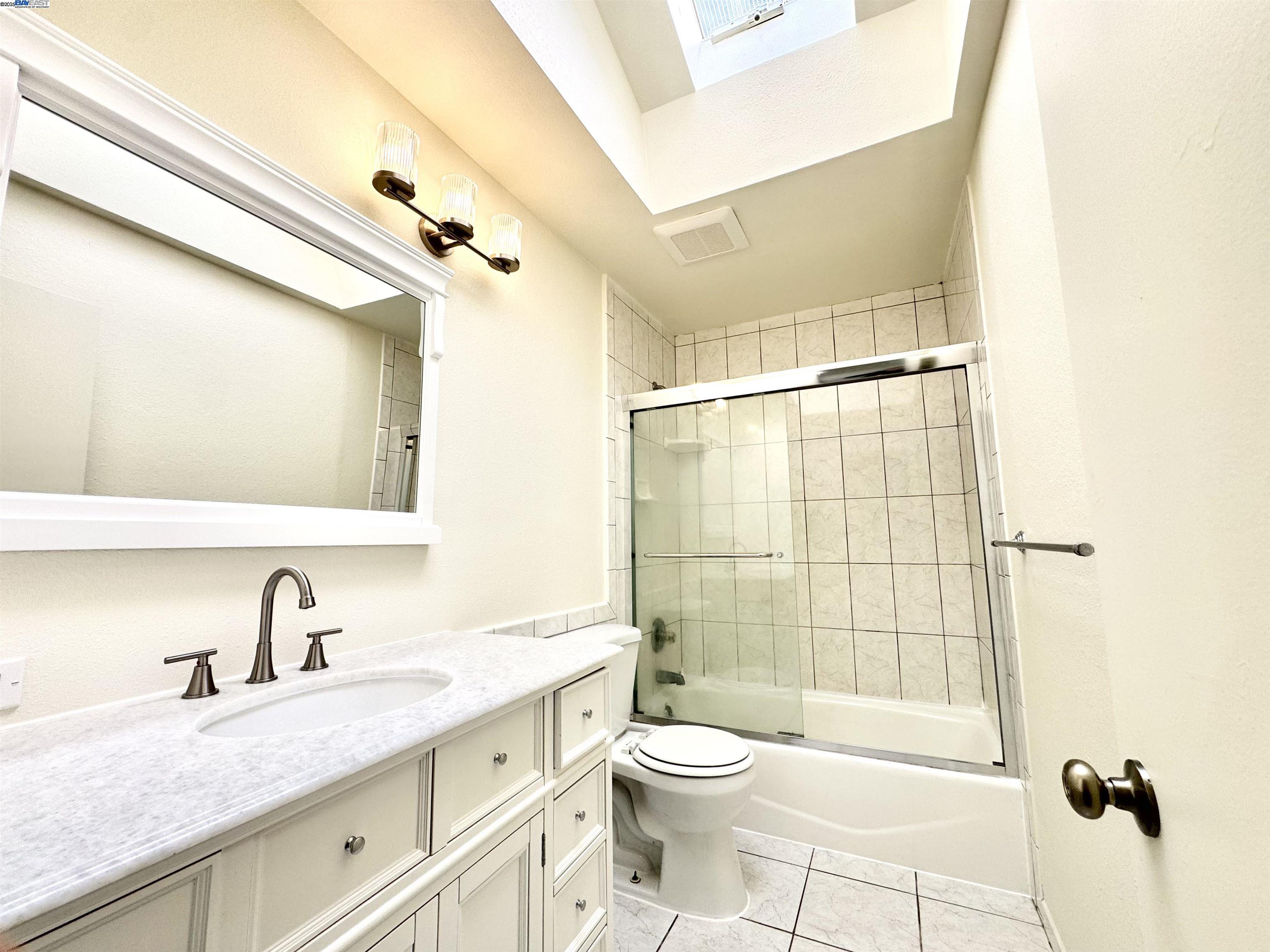 Detail Gallery Image 39 of 44 For 15560 W Calgary St, San Leandro,  CA 94579-2268 - 3 Beds | 2 Baths