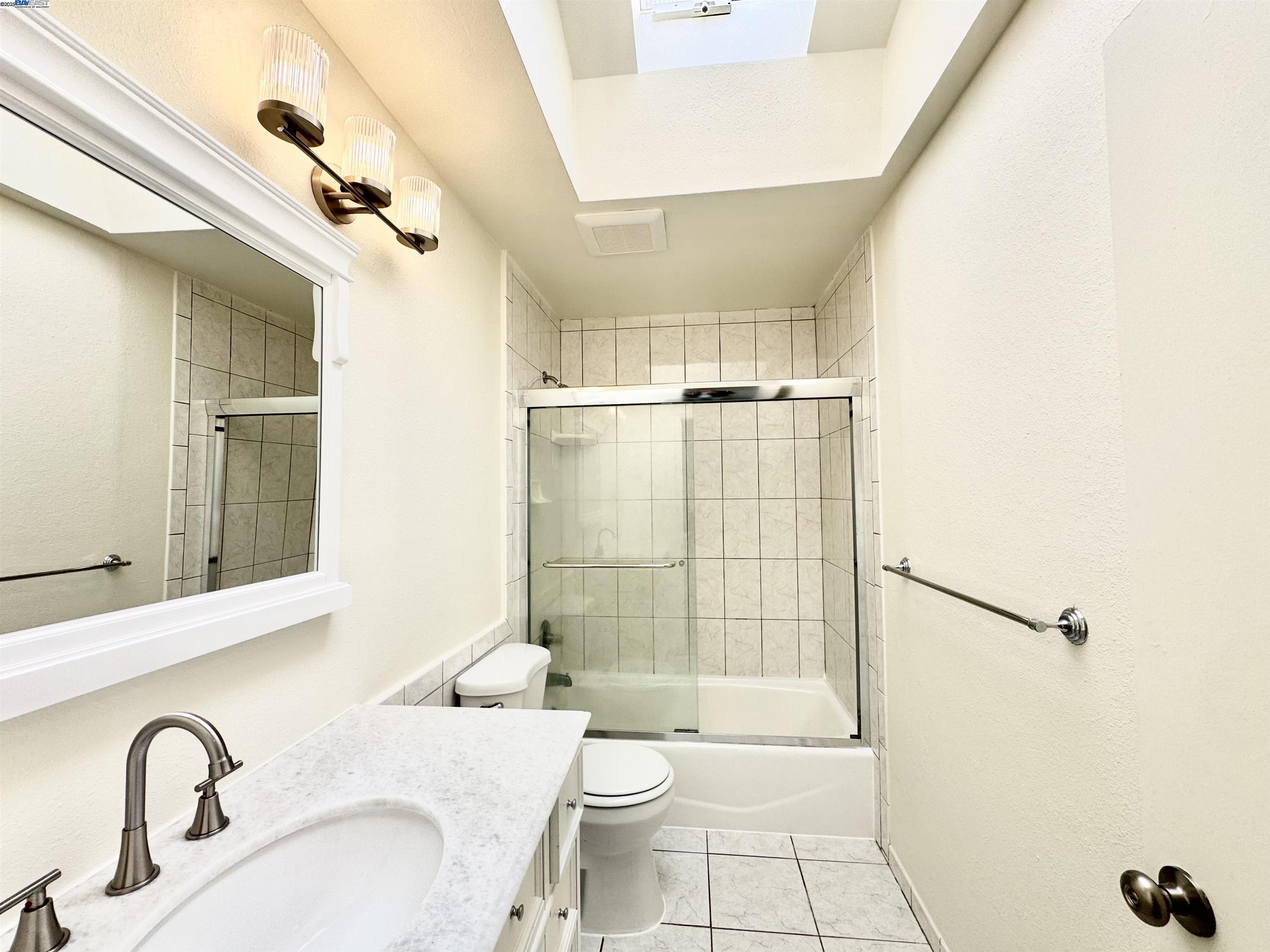 Detail Gallery Image 40 of 44 For 15560 W Calgary St, San Leandro,  CA 94579-2268 - 3 Beds | 2 Baths