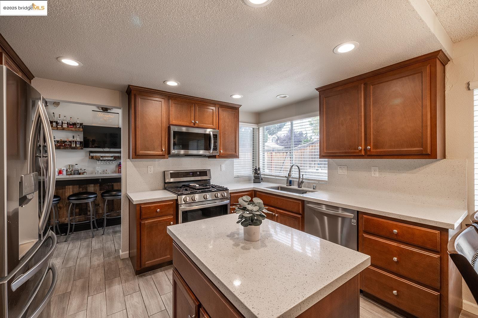 Detail Gallery Image 10 of 34 For 5101 Rodeo Court, Antioch,  CA 94531-8128 - 4 Beds | 3 Baths