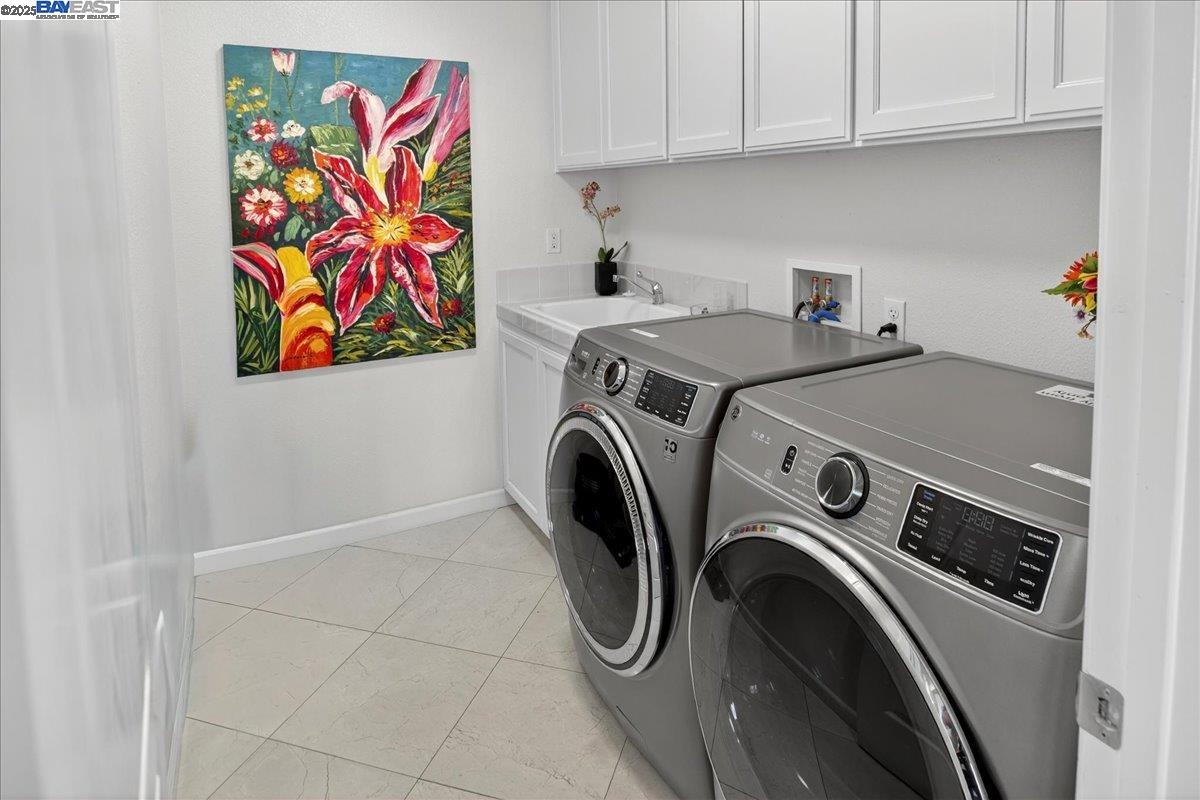 Detail Gallery Image 15 of 59 For 3505 Park Ridge Dr, Richmond,  CA 94806 - 5 Beds | 4 Baths