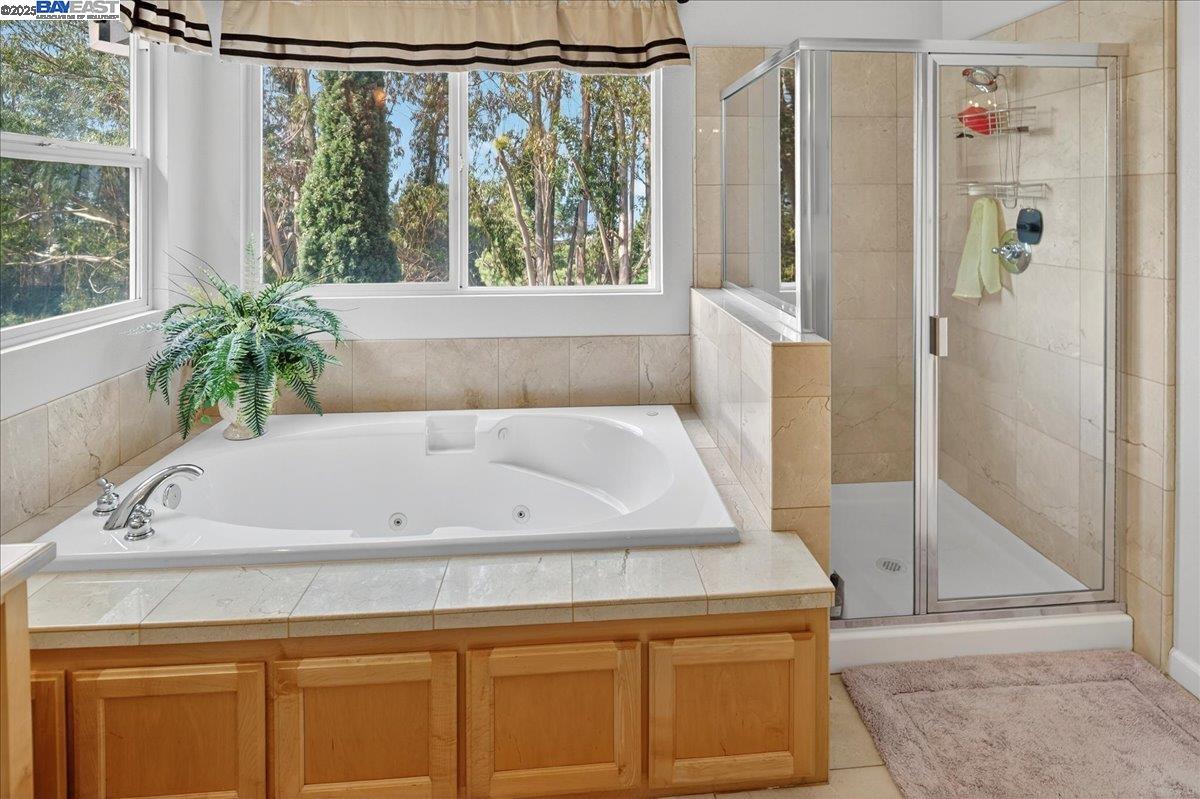 Detail Gallery Image 31 of 59 For 3505 Park Ridge Dr, Richmond,  CA 94806 - 5 Beds | 4 Baths