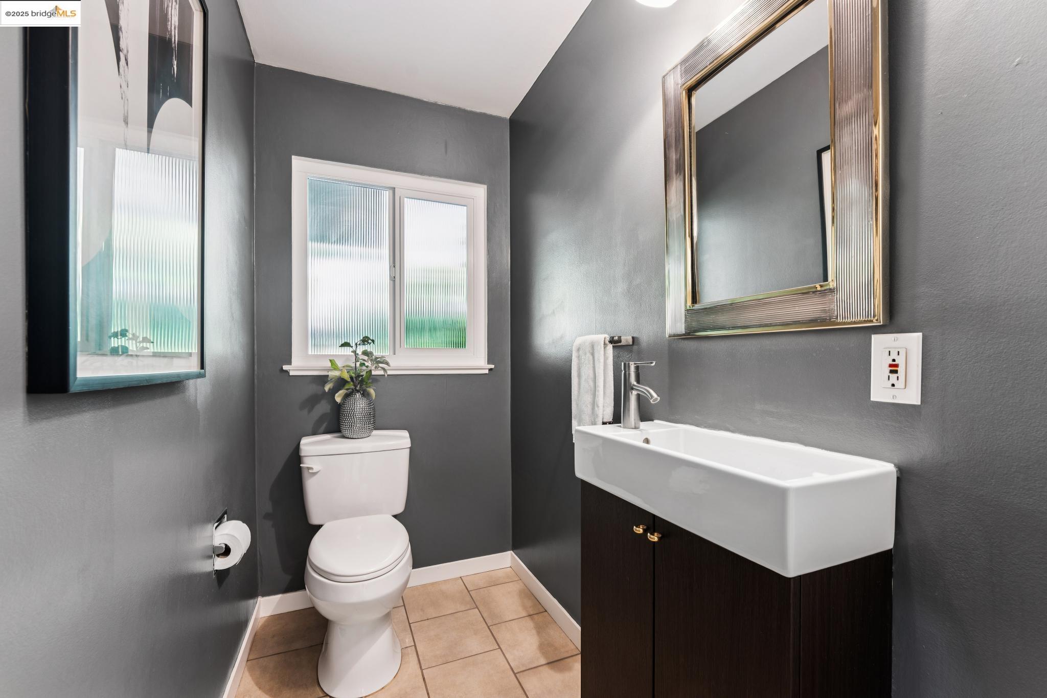 Detail Gallery Image 27 of 60 For 4671 Stauffer Pl, Oakland,  CA 94619 - 3 Beds | 3/1 Baths