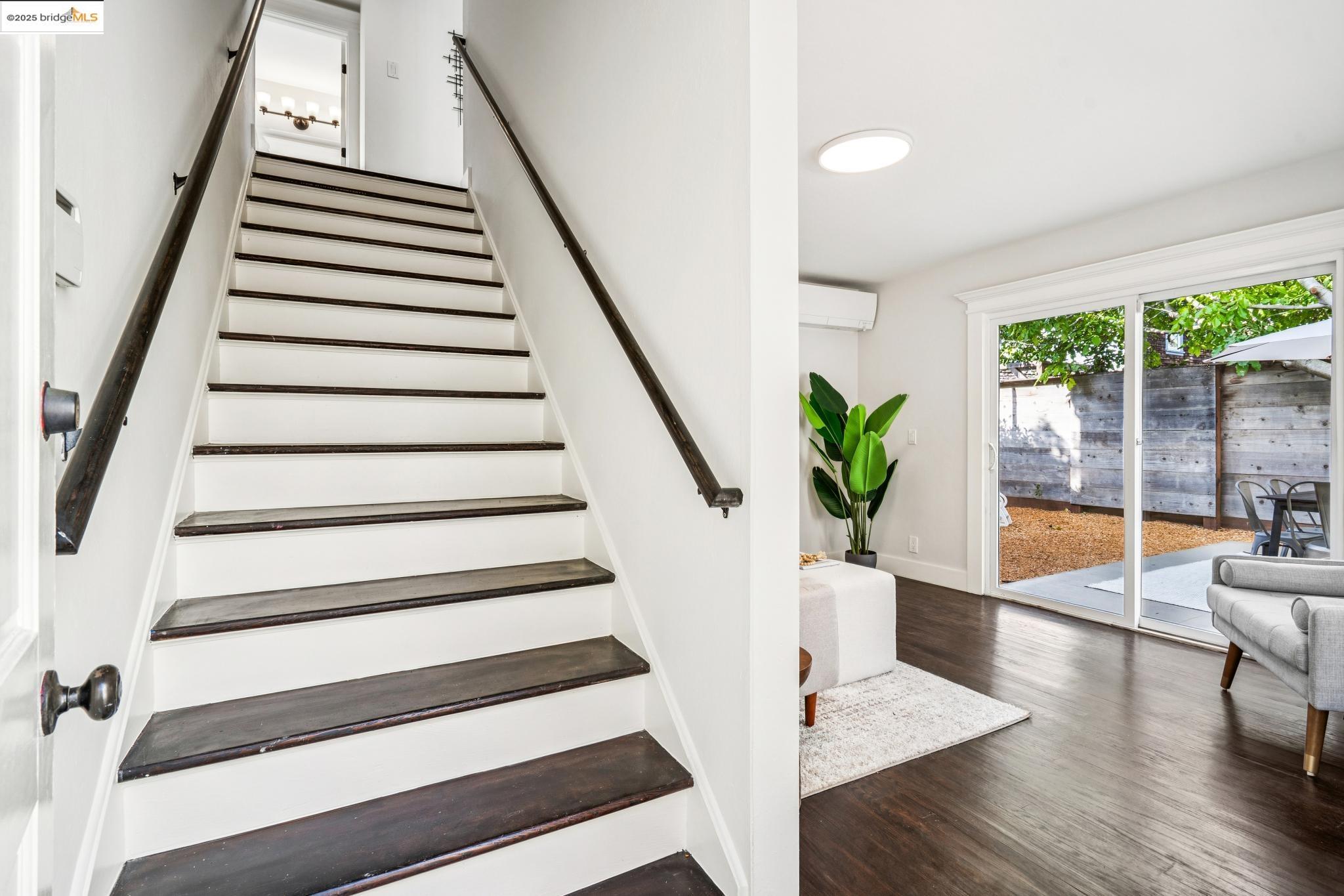 Detail Gallery Image 34 of 60 For 1054 54th St., Oakland,  CA 94608 - 4 Beds | 2/1 Baths