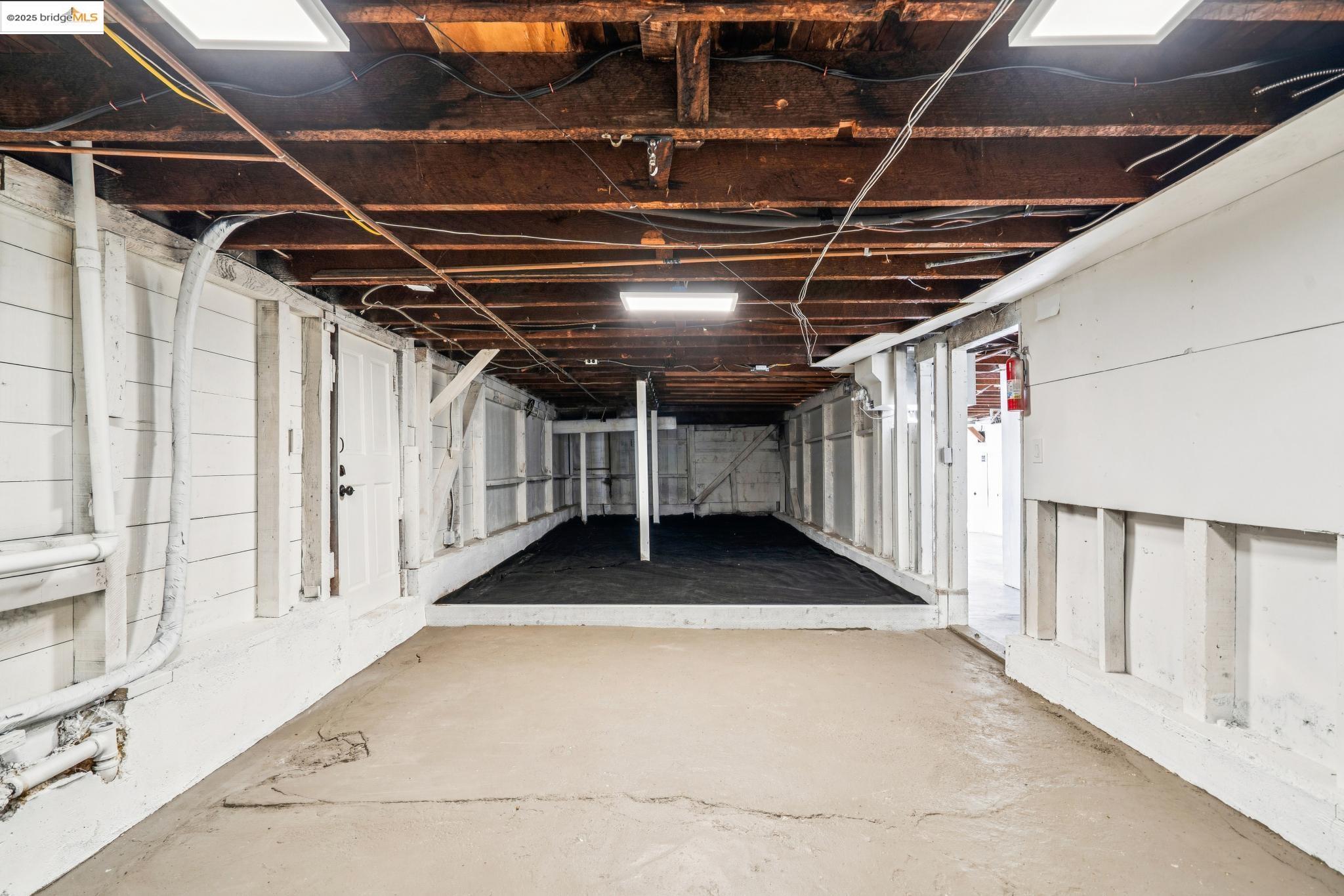 Detail Gallery Image 50 of 60 For 1054 54th St., Oakland,  CA 94608 - 4 Beds | 2/1 Baths