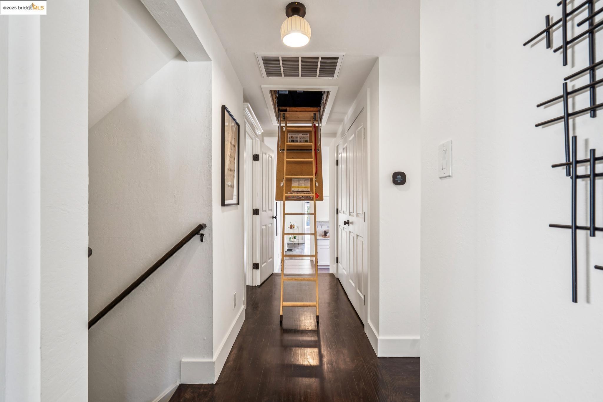 Detail Gallery Image 51 of 60 For 1054 54th St., Oakland,  CA 94608 - 4 Beds | 2/1 Baths