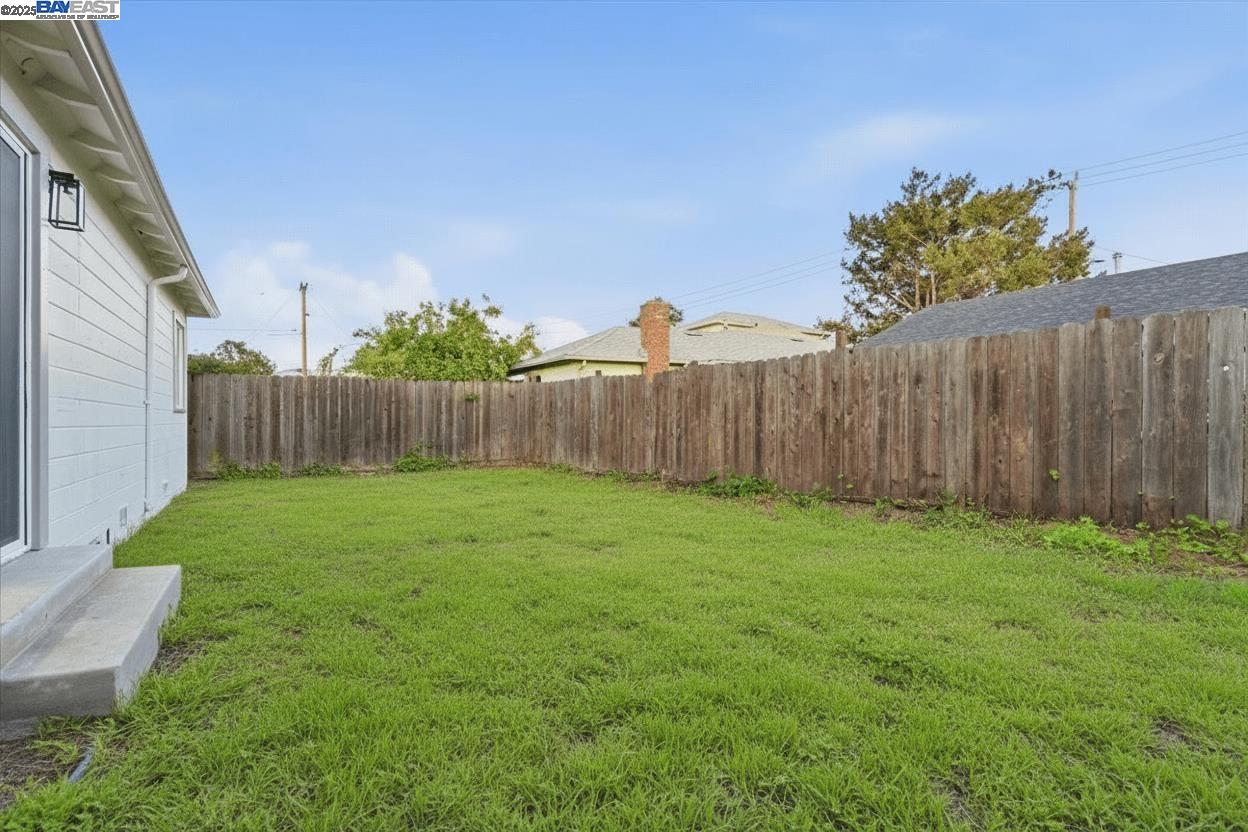 Detail Gallery Image 18 of 19 For 426 Gramercy Pl, Oakland,  CA 94603 - 3 Beds | 1 Baths